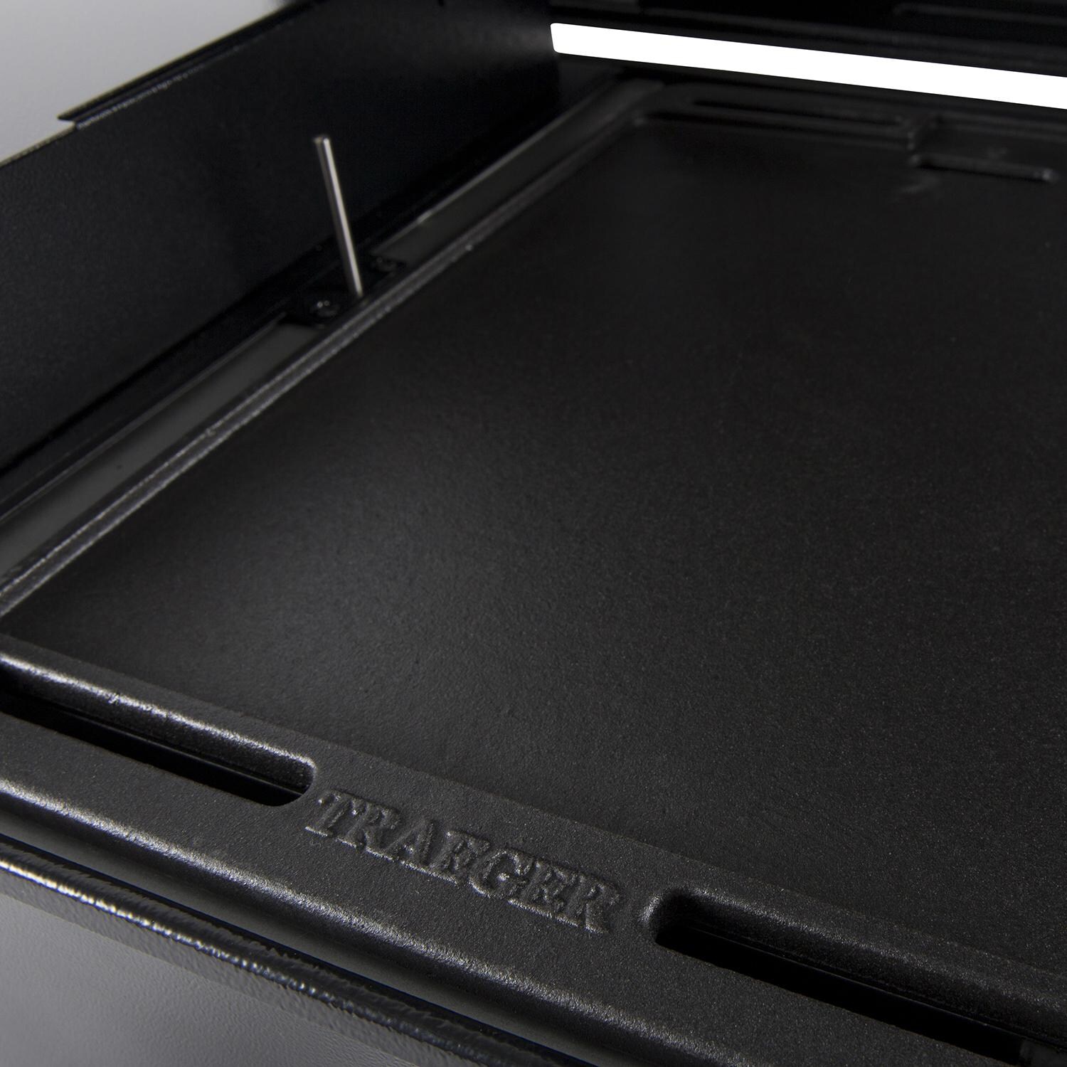 Traeger Ranger Portable Tabletop Grill - Cast Iron Griddle Detail thumbnail