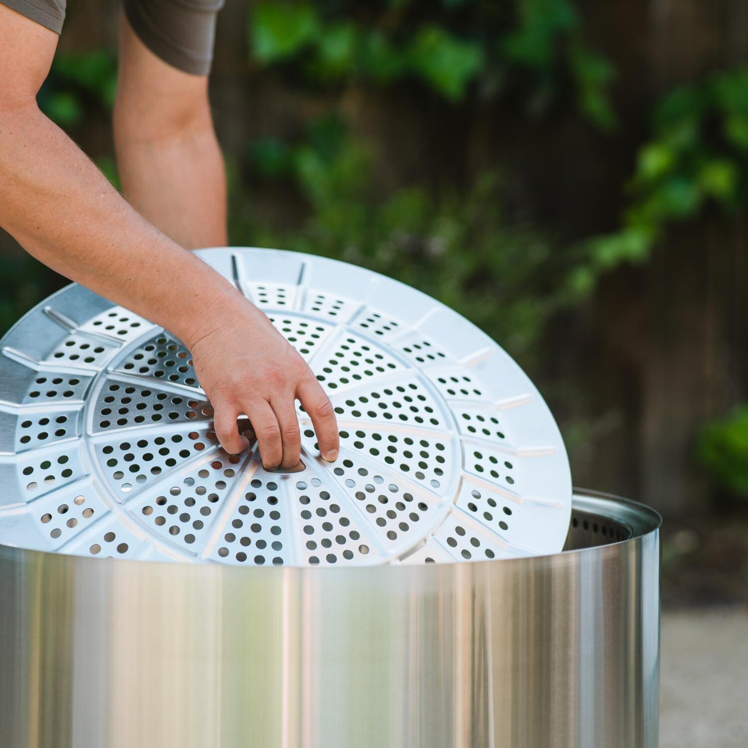 Solo Stove SSYUK-27-2.0 Yukon 27-Inch 2.0 Fire Pit - Removable Base Plate thumbnail