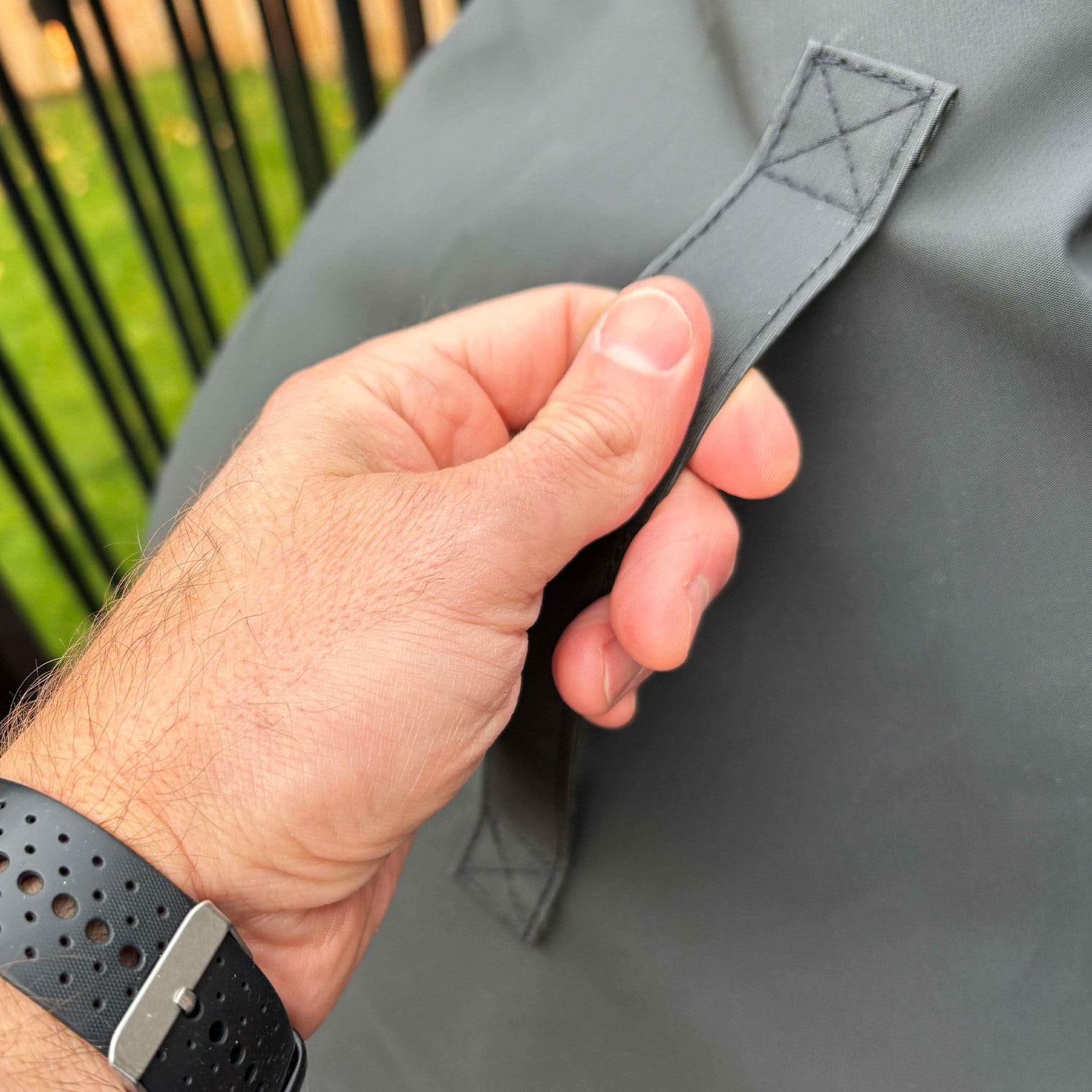 Broil King 67360 Kettle Select Grill Cover - Handle - Detail thumbnail