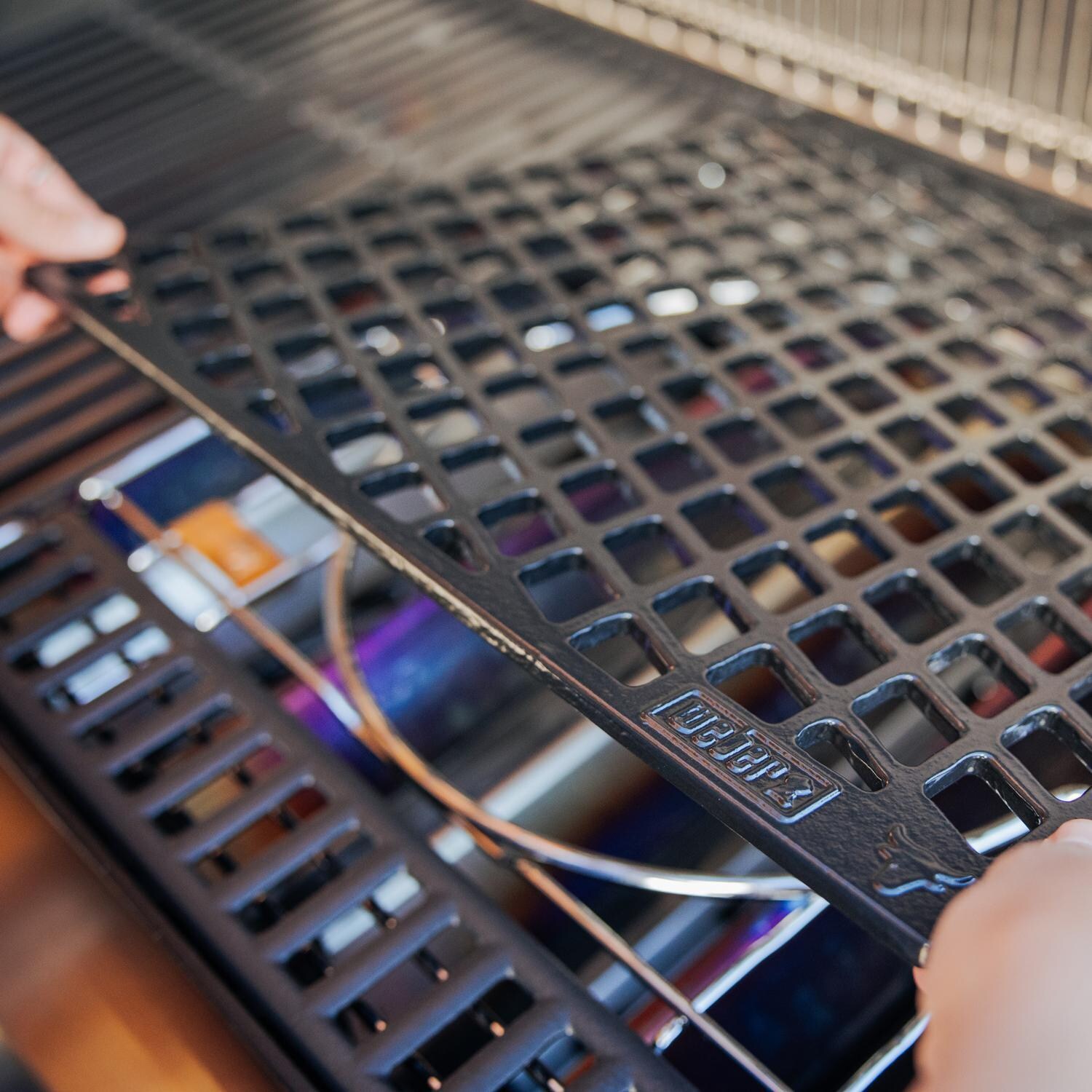 Weber 7670 CRAFTED Dual Sided Sear Grate - Easy Drop-In Installation - Detail thumbnail