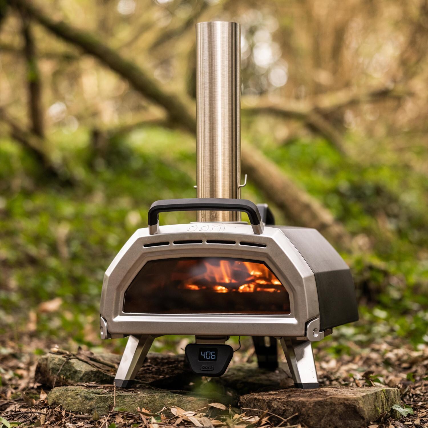 Ooni UU-P0E400 Karu 16 Multi-Fuel Portable Outdoor Pizza Oven - Woods - Lifestyle thumbnail