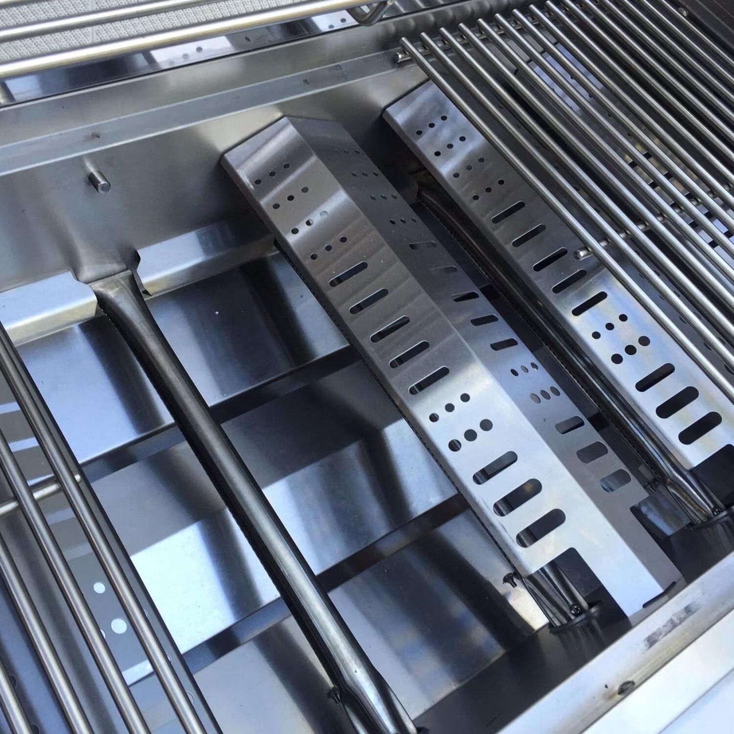 Mont Alpi Black Series 10 Ft Propane Outdoor Kitchen Island w/ Side Burner & Refrigerator - Flame Tamers - Detail thumbnail