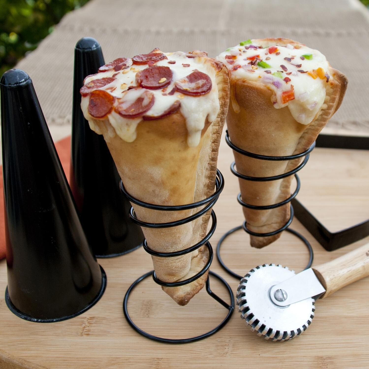 Pizza Cone Set Makes Special Treats thumbnail