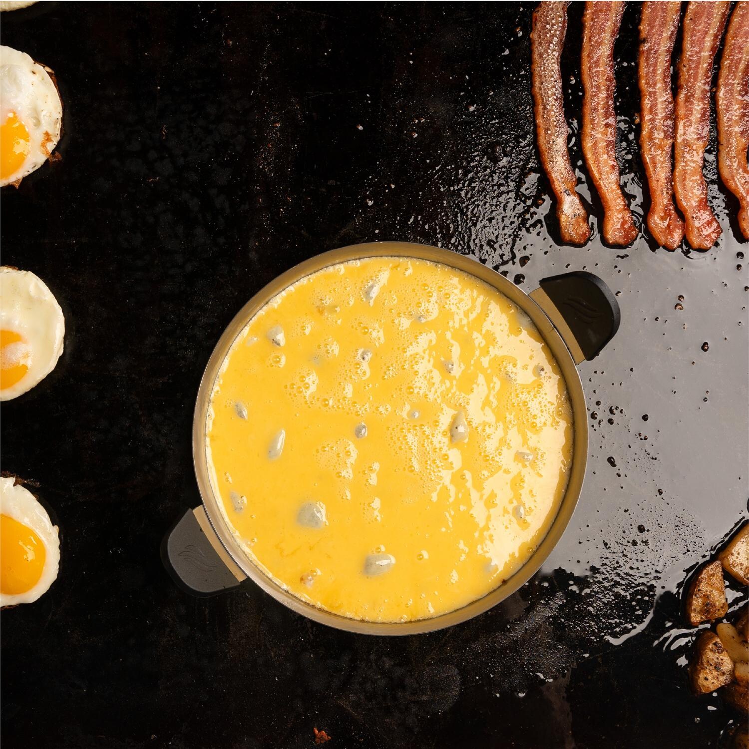 Blackstone 5516 30 Pc Griddle Accessory Kit - Omelet Ring - Lifestyle thumbnail