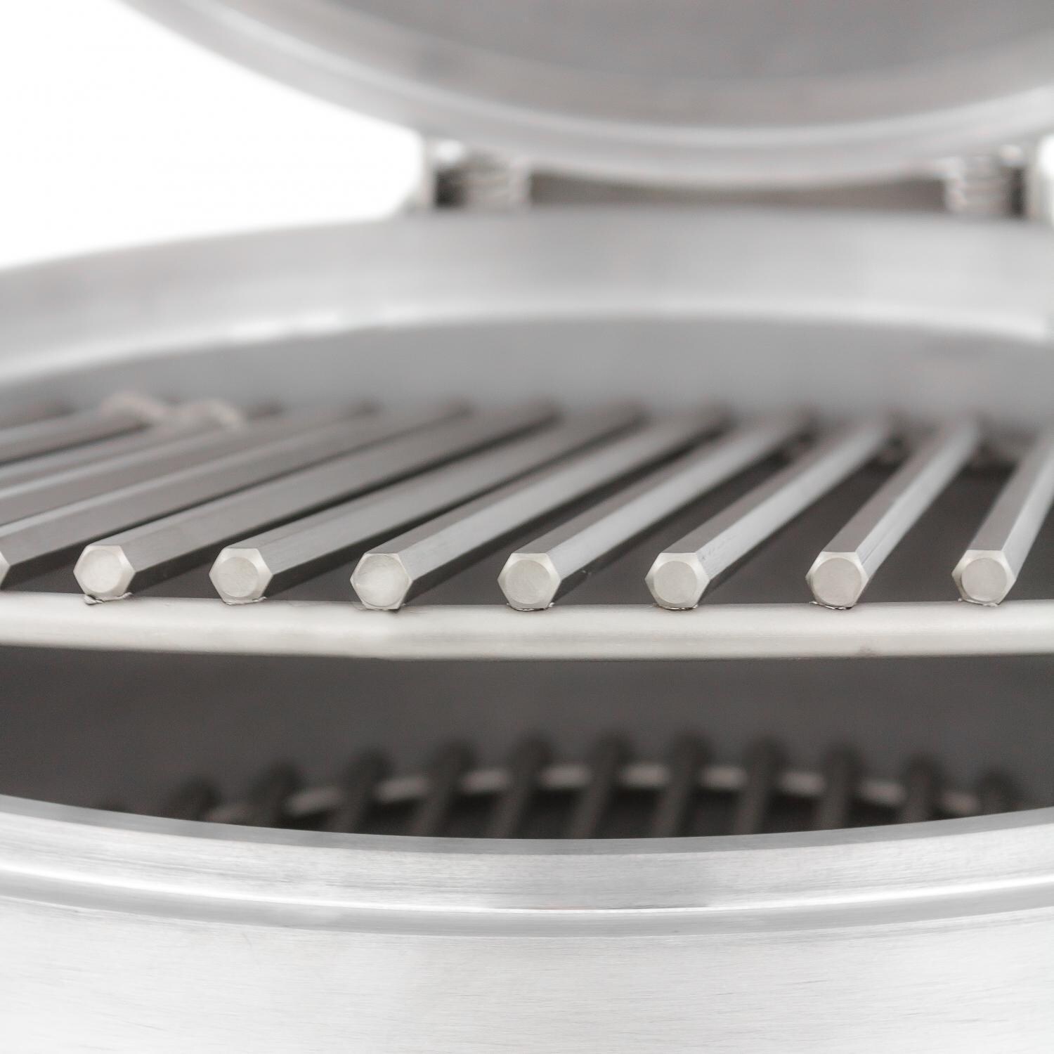 Blaze - BLZ-20-KAMADO - 20-Inch Cast Aluminum Kamado Grill - Hex Shaped Cooking Grate 