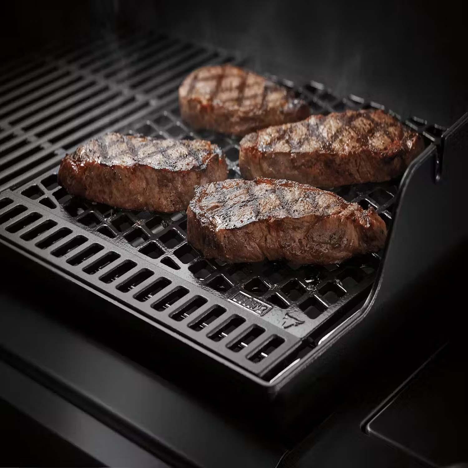 Weber 7670 CRAFTED Dual Sided Sear Grate - Searing Steak - Lifestyle thumbnail
