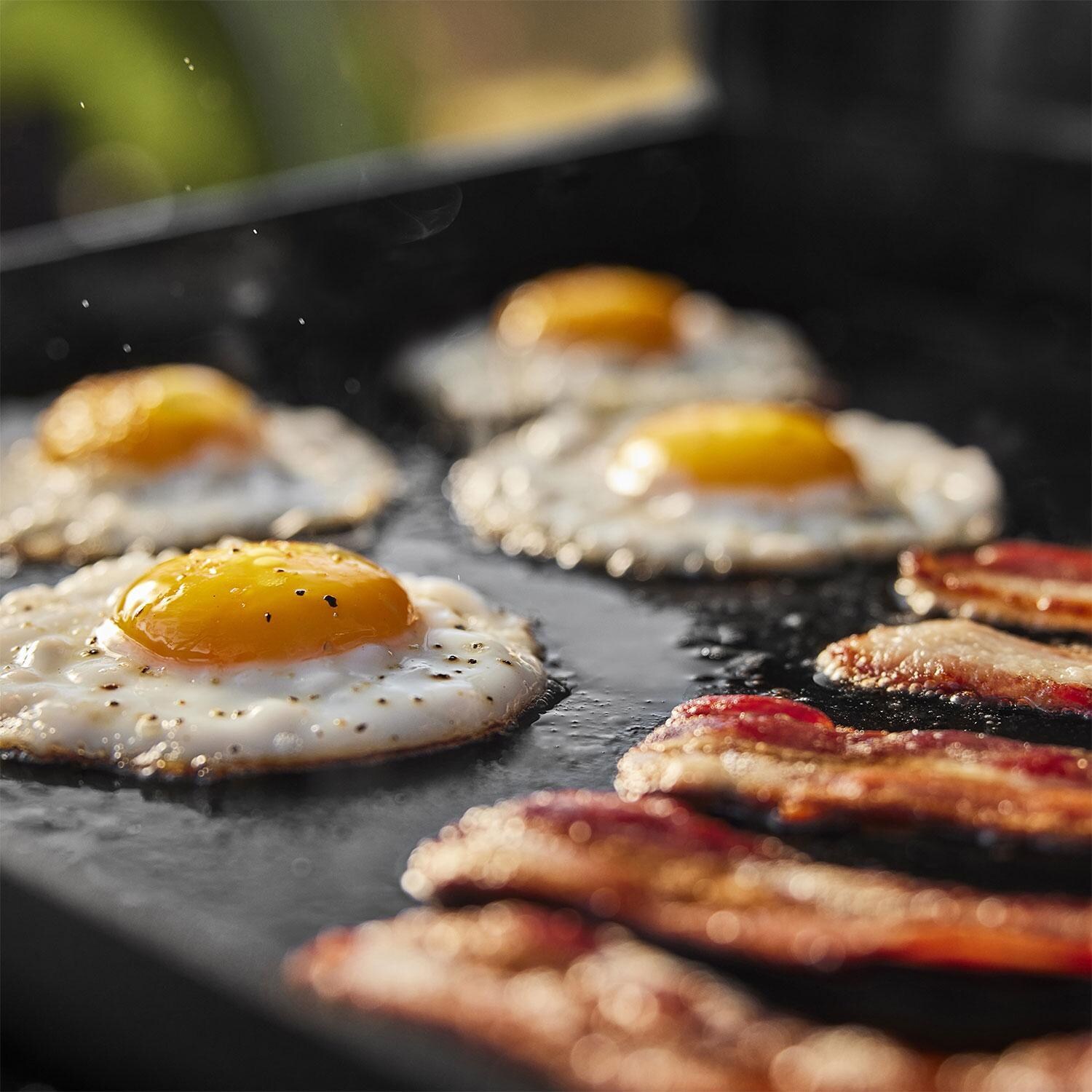 Weber Traveler 1500012 17-Inch Portable Griddle - Breakfast Close Up View - Lifestyle thumbnail