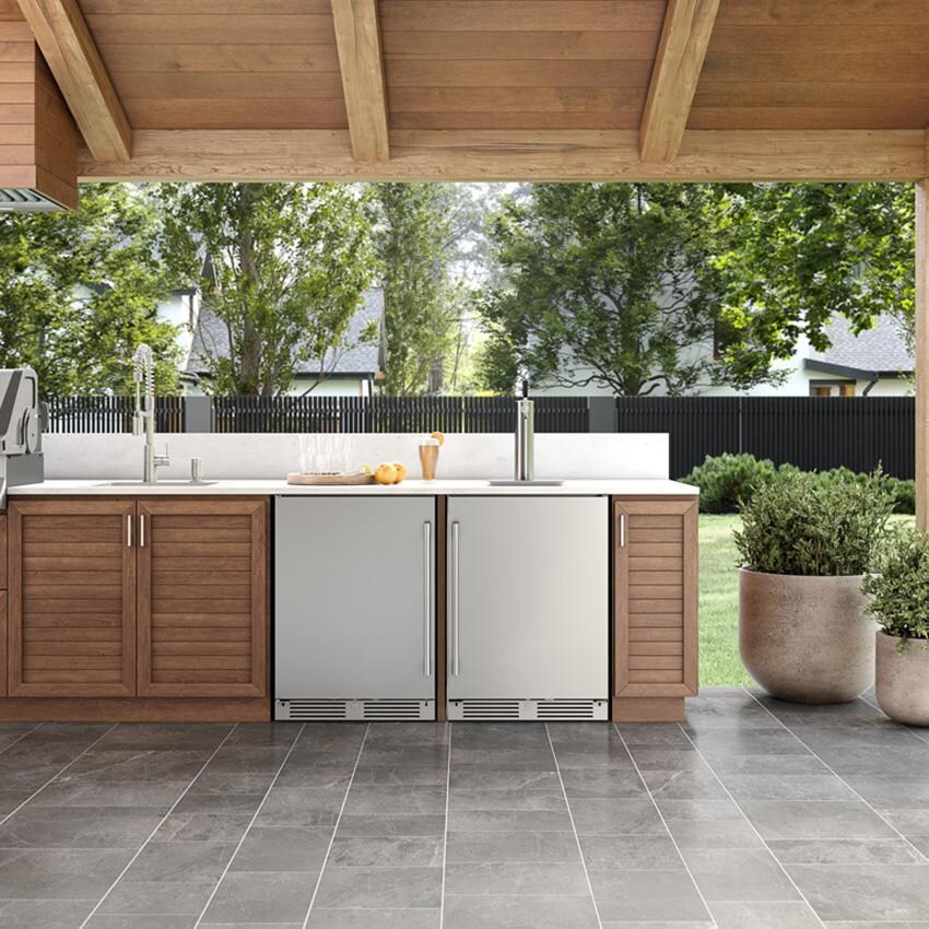 Zephyr Presrv 24 Inch Outdoor Kegerator & Beverage Cooler Triple Tap on Rolling Casters w/ Line Cleaning Kit - PRKB24C01AS-OD