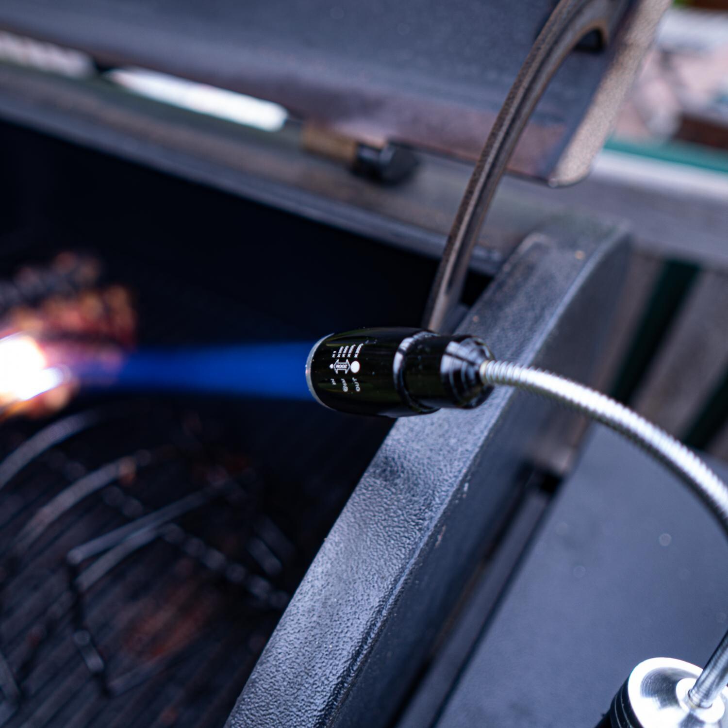 BBQ Dragon BBQD415 Magnetic LED BBQ Light Set - Close-Up thumbnail
