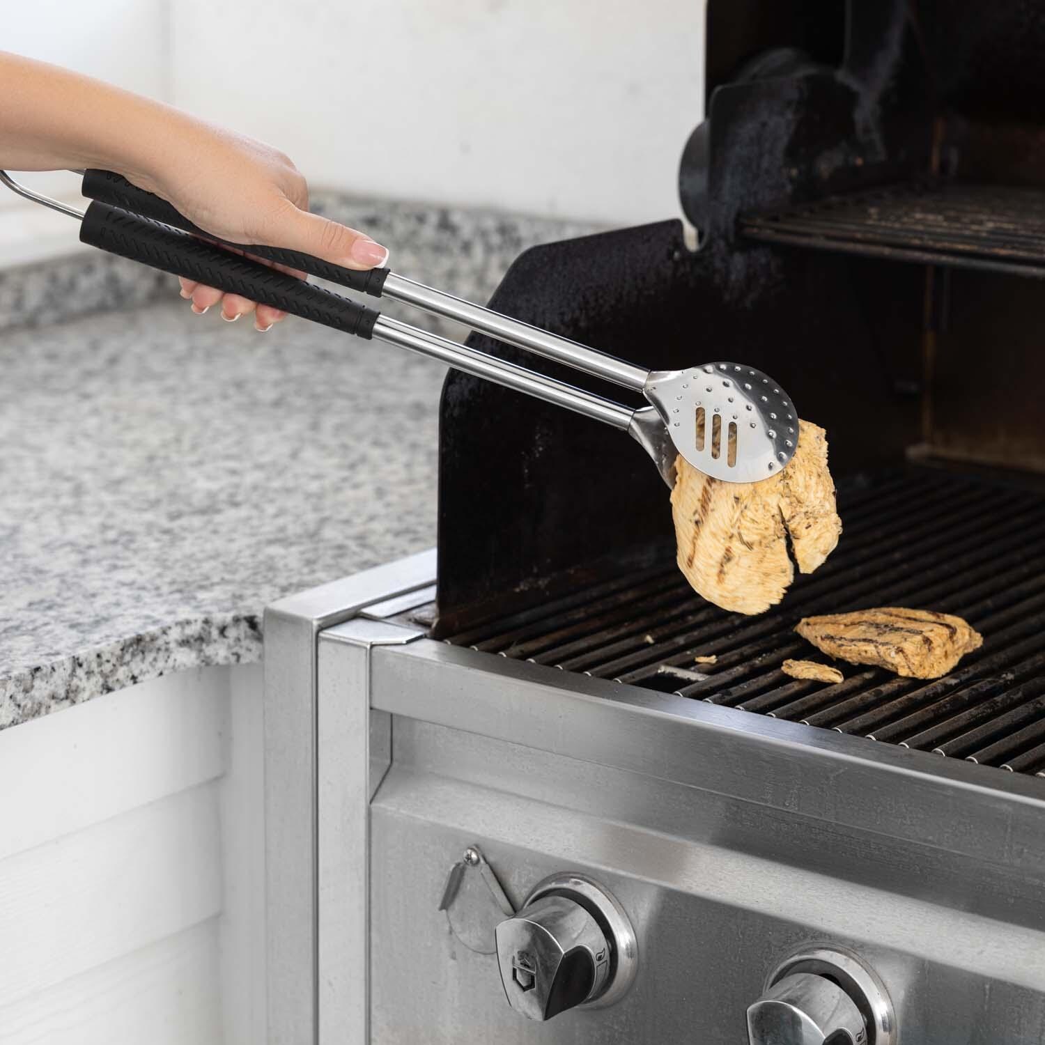 Outset 76675 Golf Club Griller's Set - Tongs - Lifestyle thumbnail