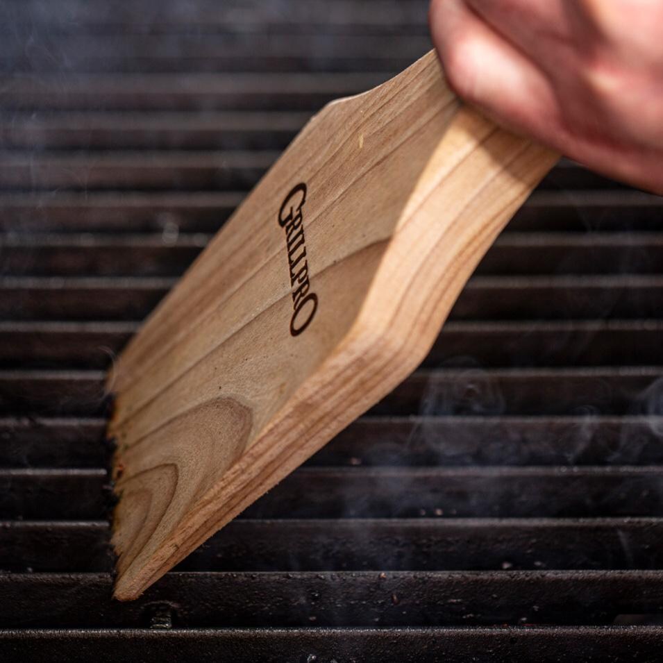 GrillPro Wood Scraper - 77635 - In Use - Lifestyle thumbnail