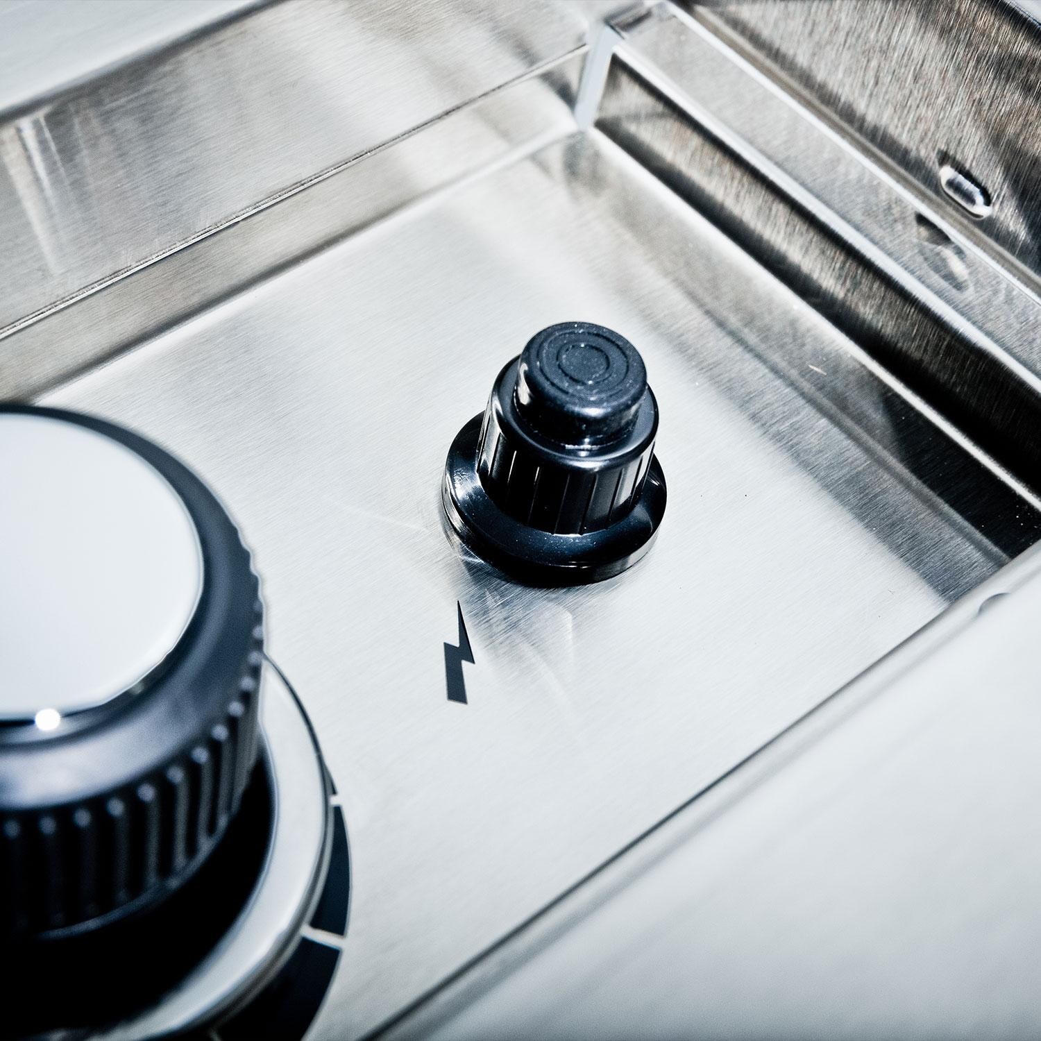 Broil King 802774 Imperial S100 Propane Range Single Range Burner - Ignition Starter Push Button - Detail thumbnail