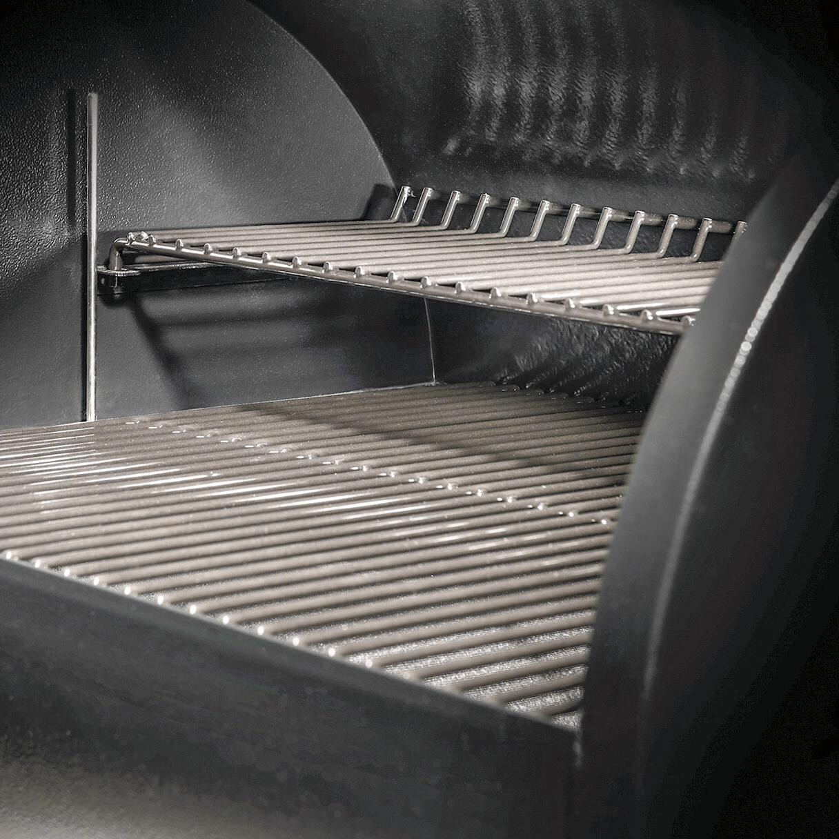 Traeger Select Pro Pellet Grill On Cart - Extra Grill Space thumbnail