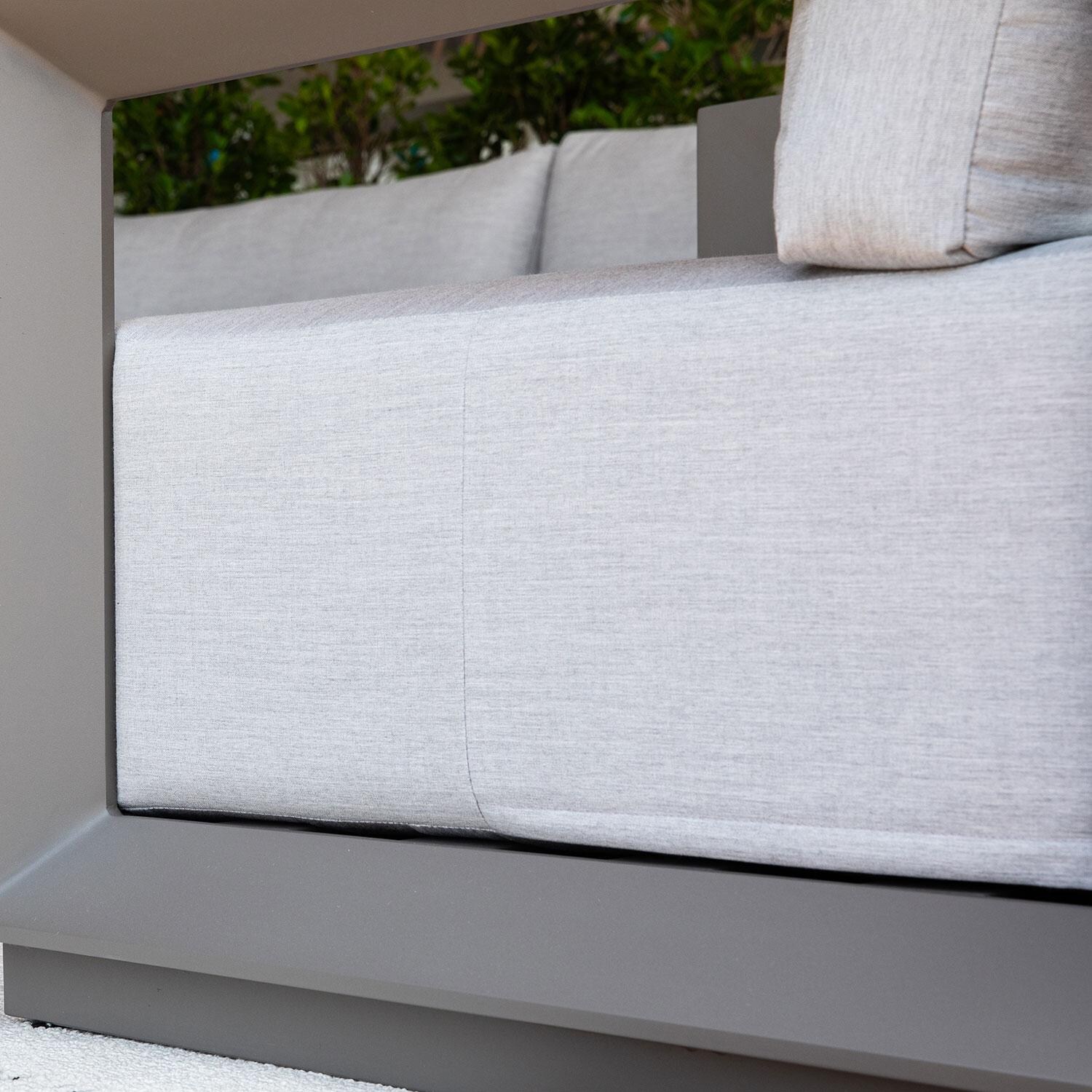 Elementi OS-2505W Newport Outdoor Aluminum Swivel Club Chair w/ Sunbrella Cushions - Cushion Thickness - Detail thumbnail