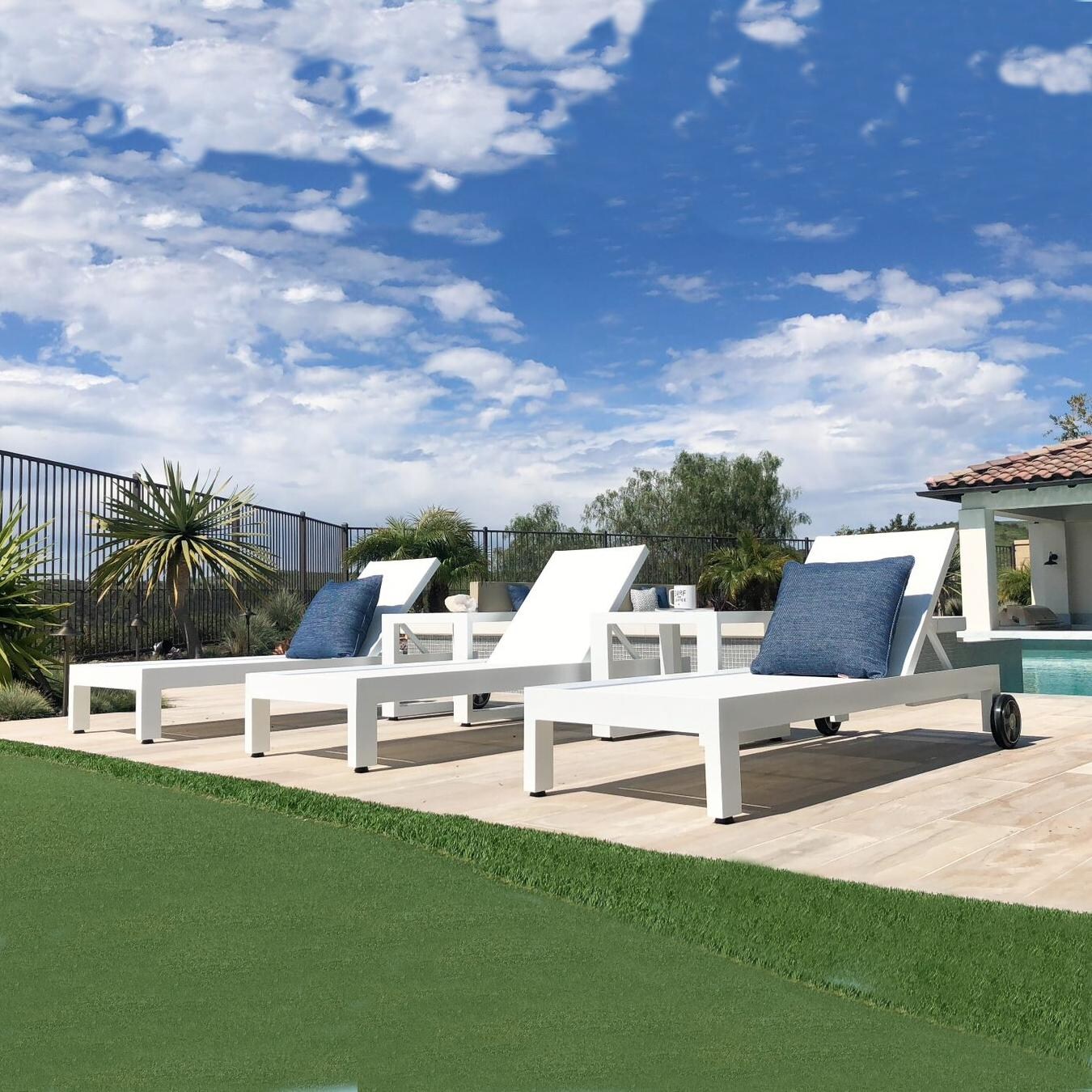 Newport 5 Pc Set Aluminum Chaise Lounge Set in Frost by Sunset West