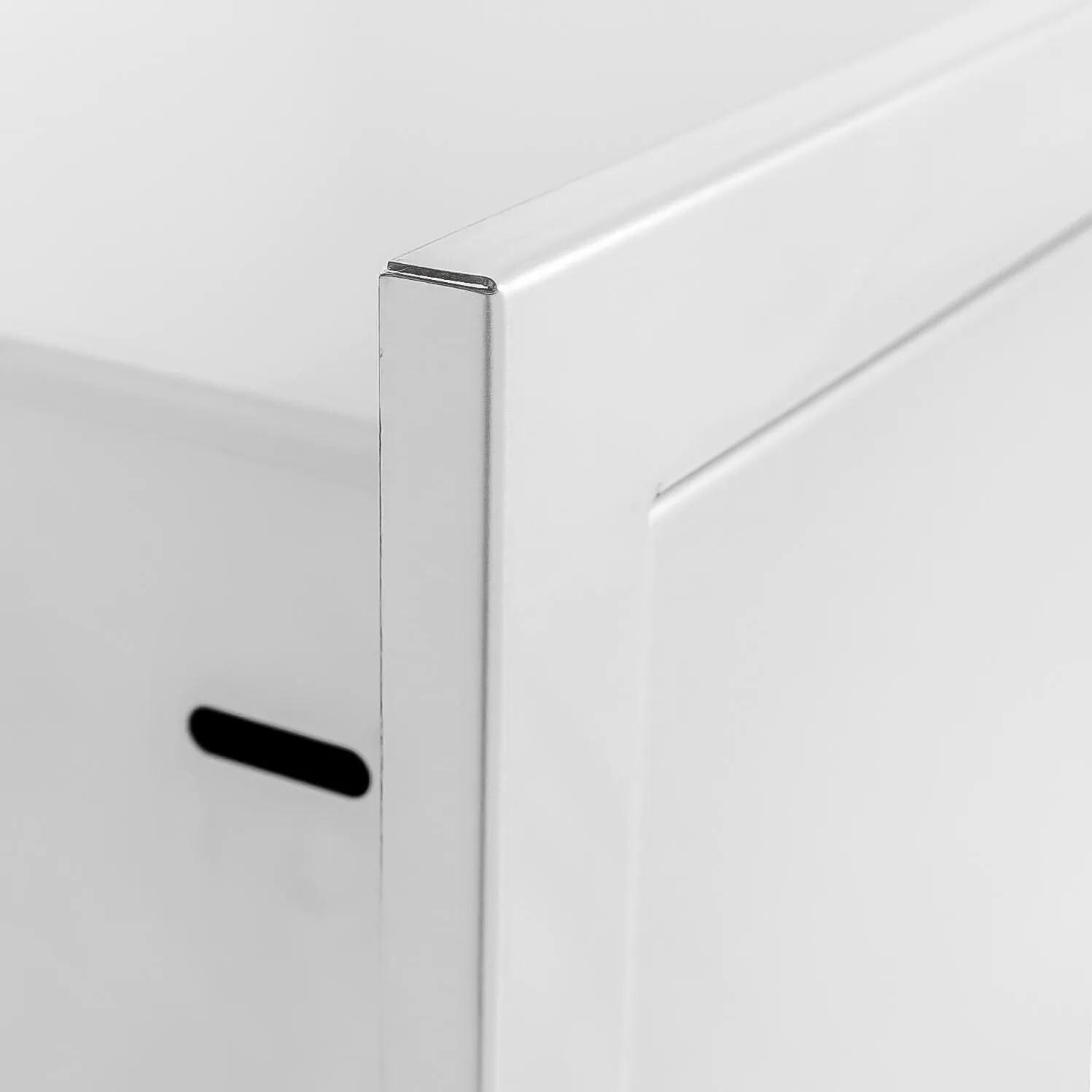 BBQGuys Signature 42-Inch Stainless Steel Door - Corner - Detail thumbnail