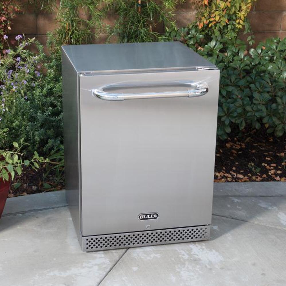Bull 24-Inch 4.9 Cu. Ft. Premium Outdoor Rated Compact Refrigerator Series II - Lifestyle thumbnail