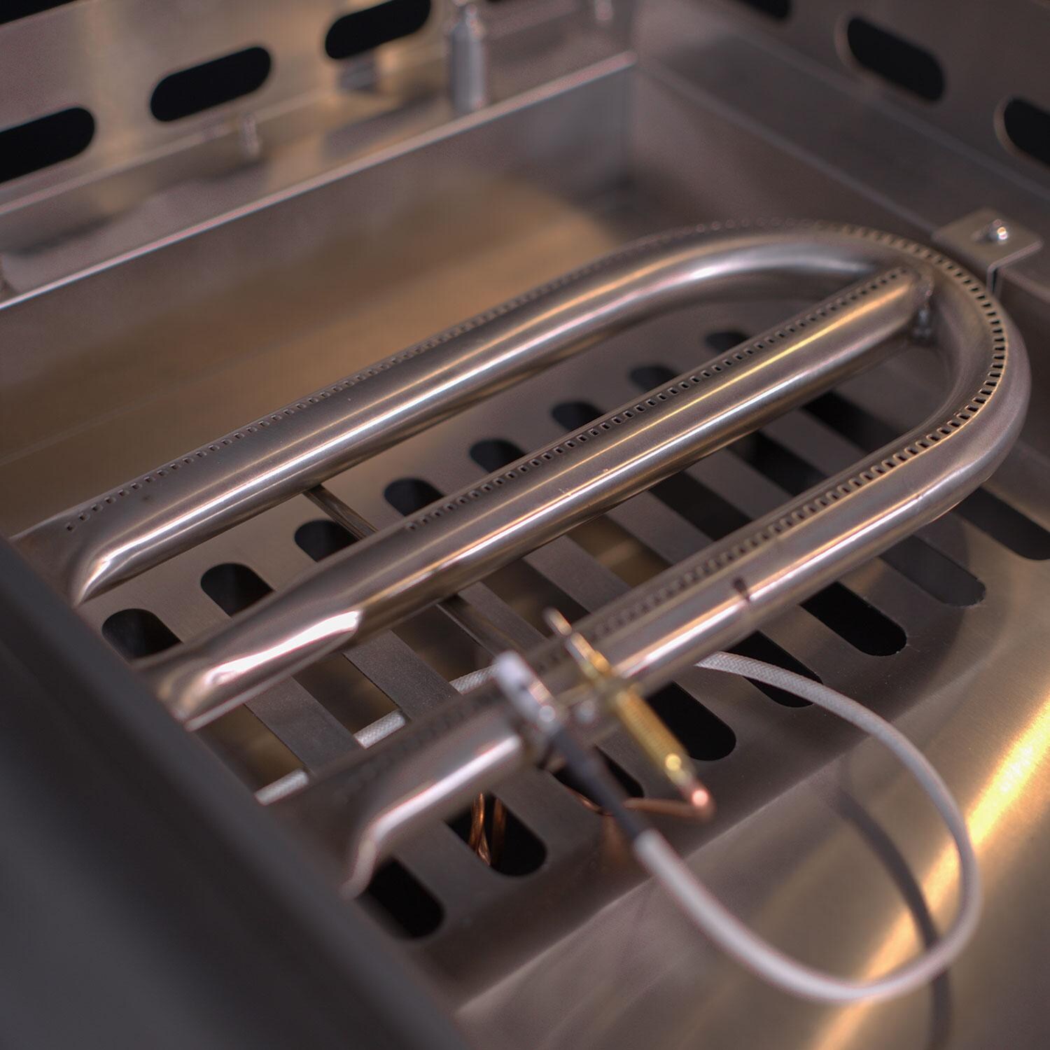 Le Griddle OML105P3 LP Pro Series 105 3 Burner Built-In Propane Flat Top Grill w/ 3mm Plate - U-Shape Stainless Steel Burner - Detail thumbnail