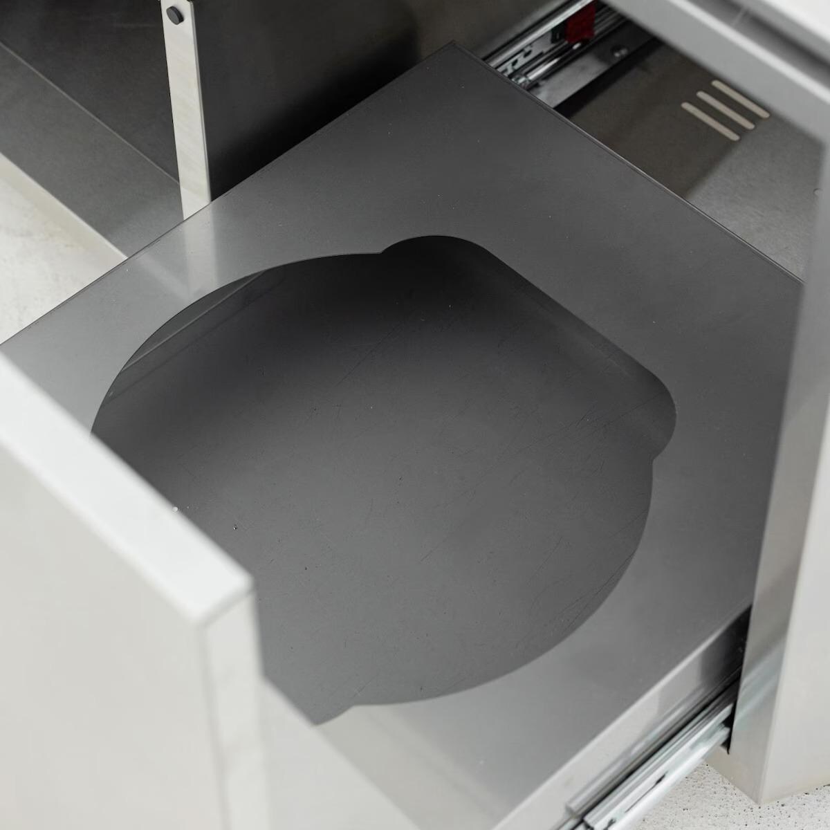 Blaze BLZ-26-PZOVN-LP 26-in Propane Outdoor Oven w/ Rotisserie - Propane Tank Holder - Detail thumbnail