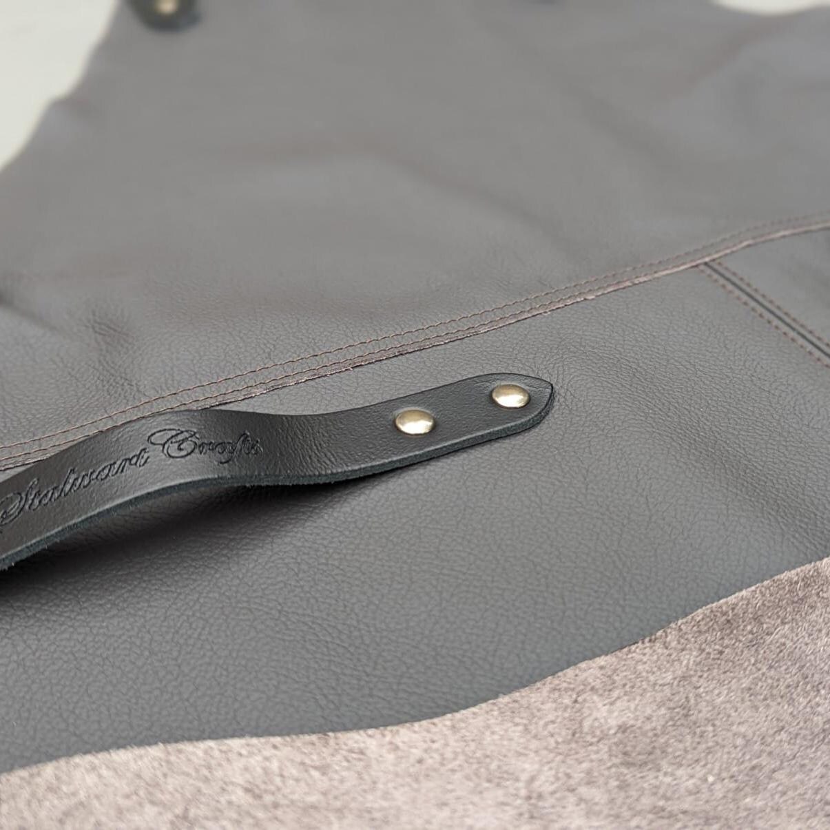 Stalwart Crafts 4410.L.A Deluxe Slate Leather Cross Strap Apron - Apron Back - Detail thumbnail