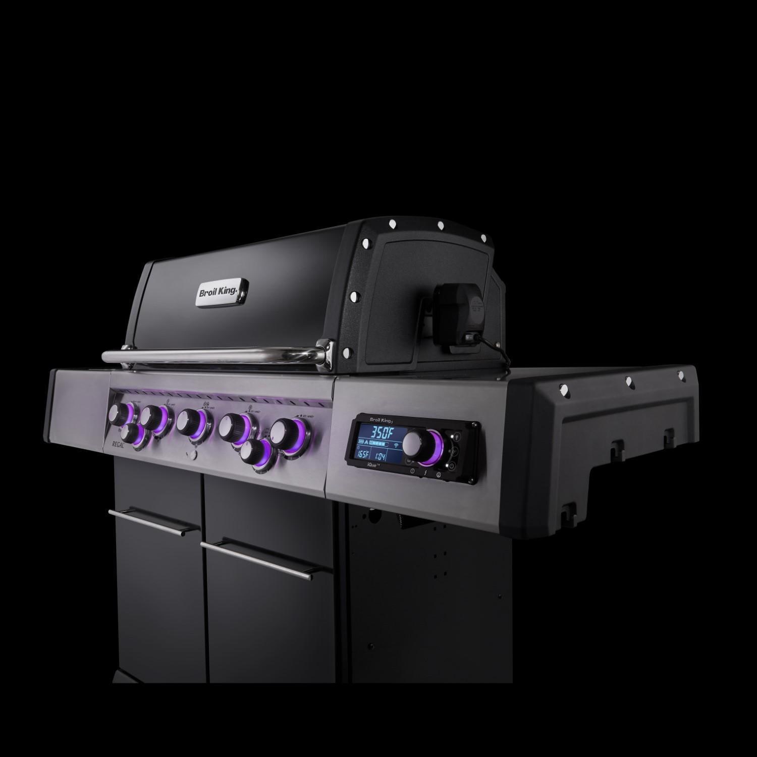 Broil King Regal Q 590 Pro IR Natural Gas Grill - 688247 : BBQGuys