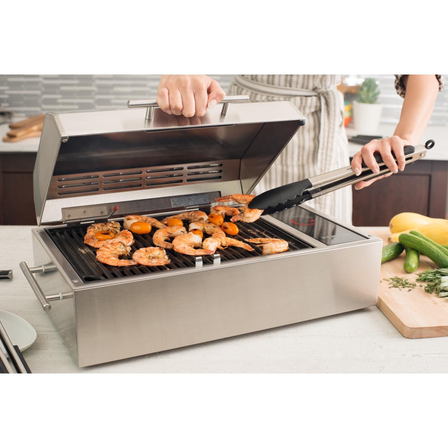 Kenyon B70090 120V All Seasons Frontier Portable 1300 Watt Electric Grill - Grilling thumbnail