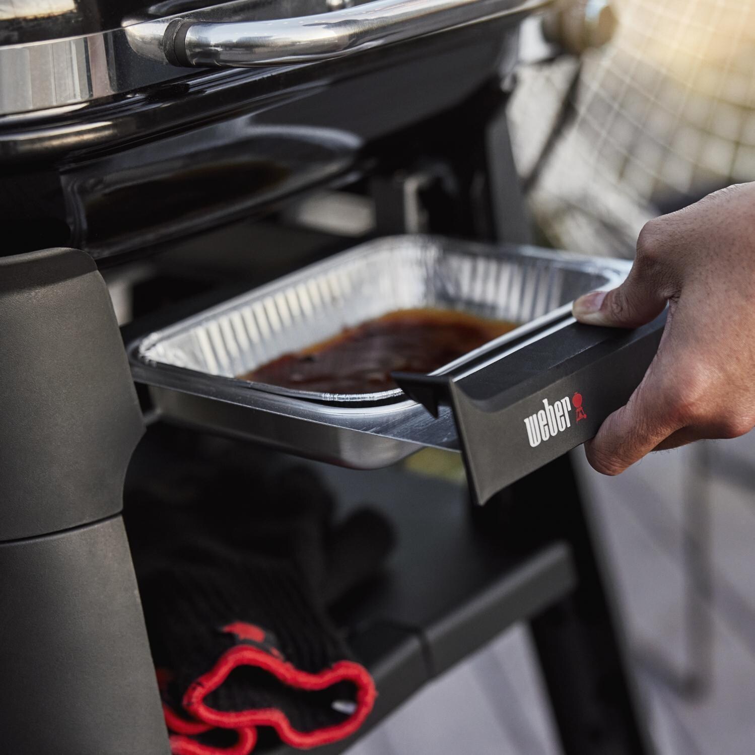 Weber 91010901 Black Lumin Compact Portable 1560 Watt Electric Grill - Grease Tray (Stand Not Included) - Detail thumbnail