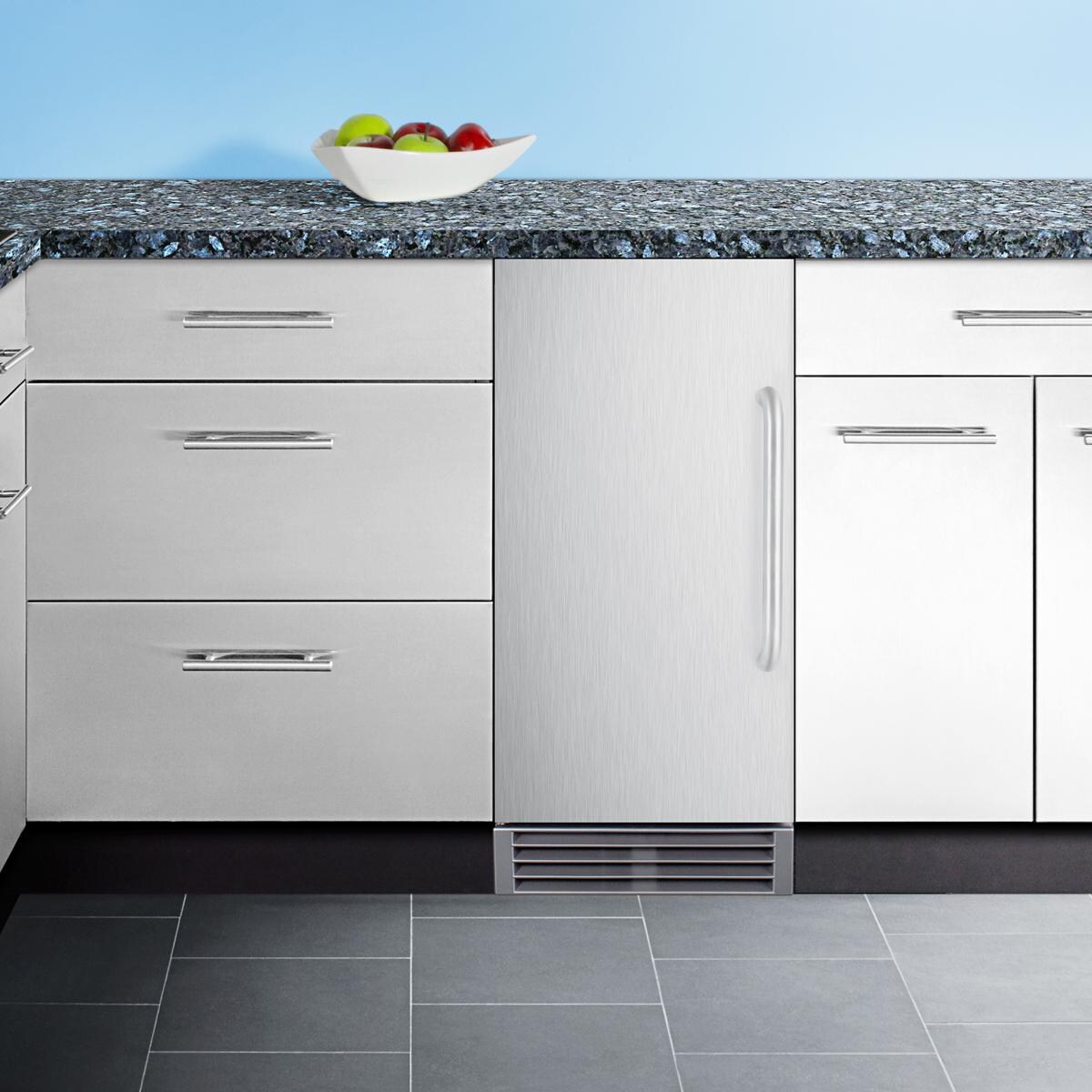 Summit BIM47OS Commercial 50 Lb. 15-Inch Outdoor Rated Clear Icemaker - Lifestyle thumbnail