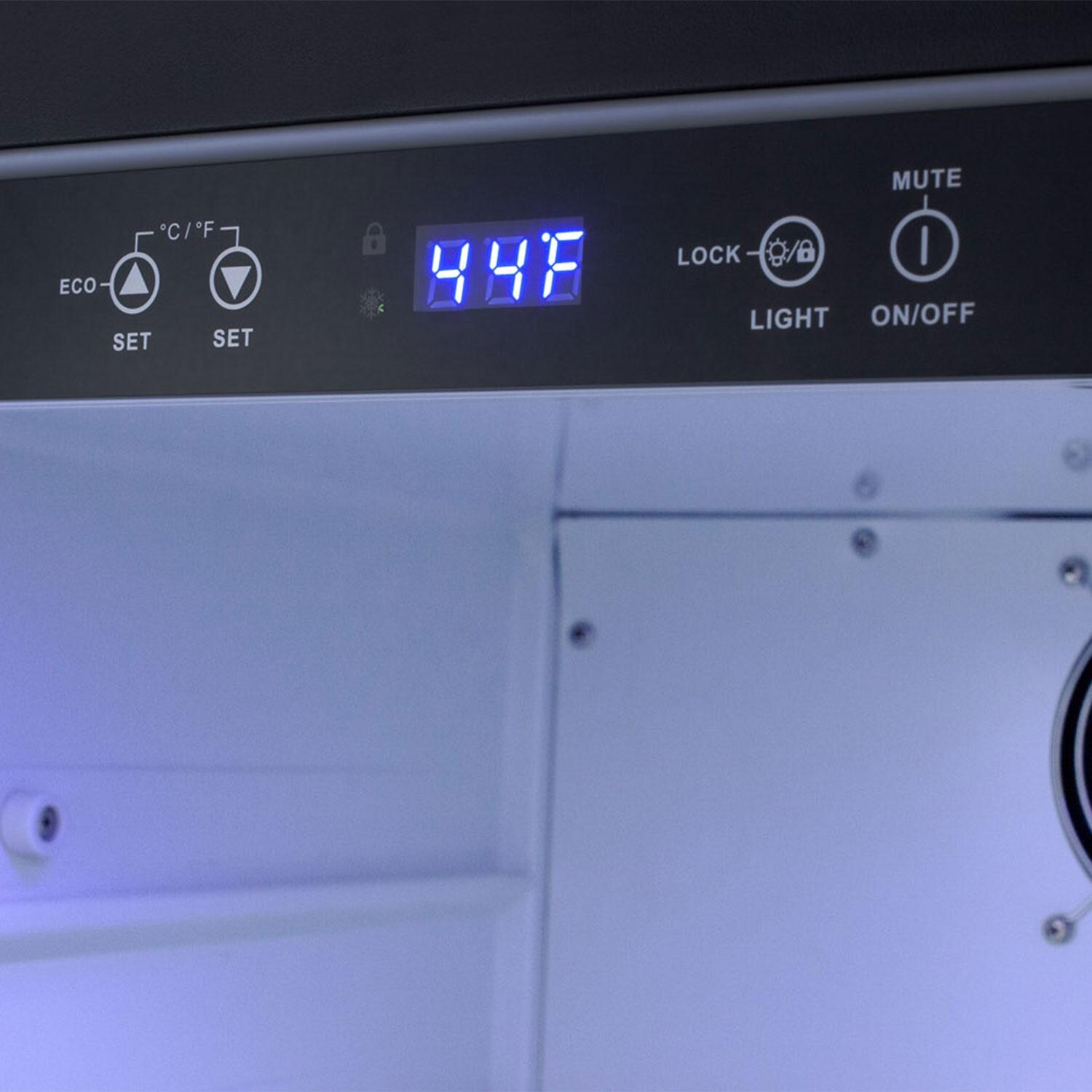 Summit SPR623OS 24 Inch 4.6 Cu. Ft. Outdoor Black Refrigerator - Control Settings - Detail thumbnail