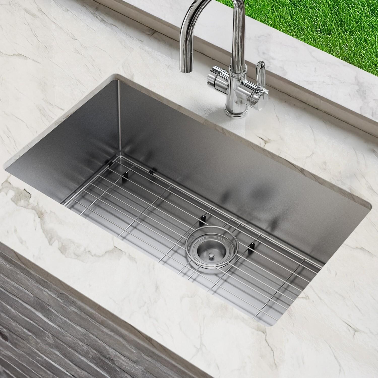 BBQGuys Signature Undermount Stainless Steel 30-Inch Single Bowl Sink W/Grid and Strainer