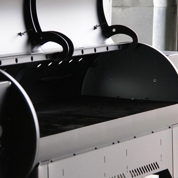 Louisiana Grills Country Smoker Whole Hog Pellet Grill - Lid Open thumbnail