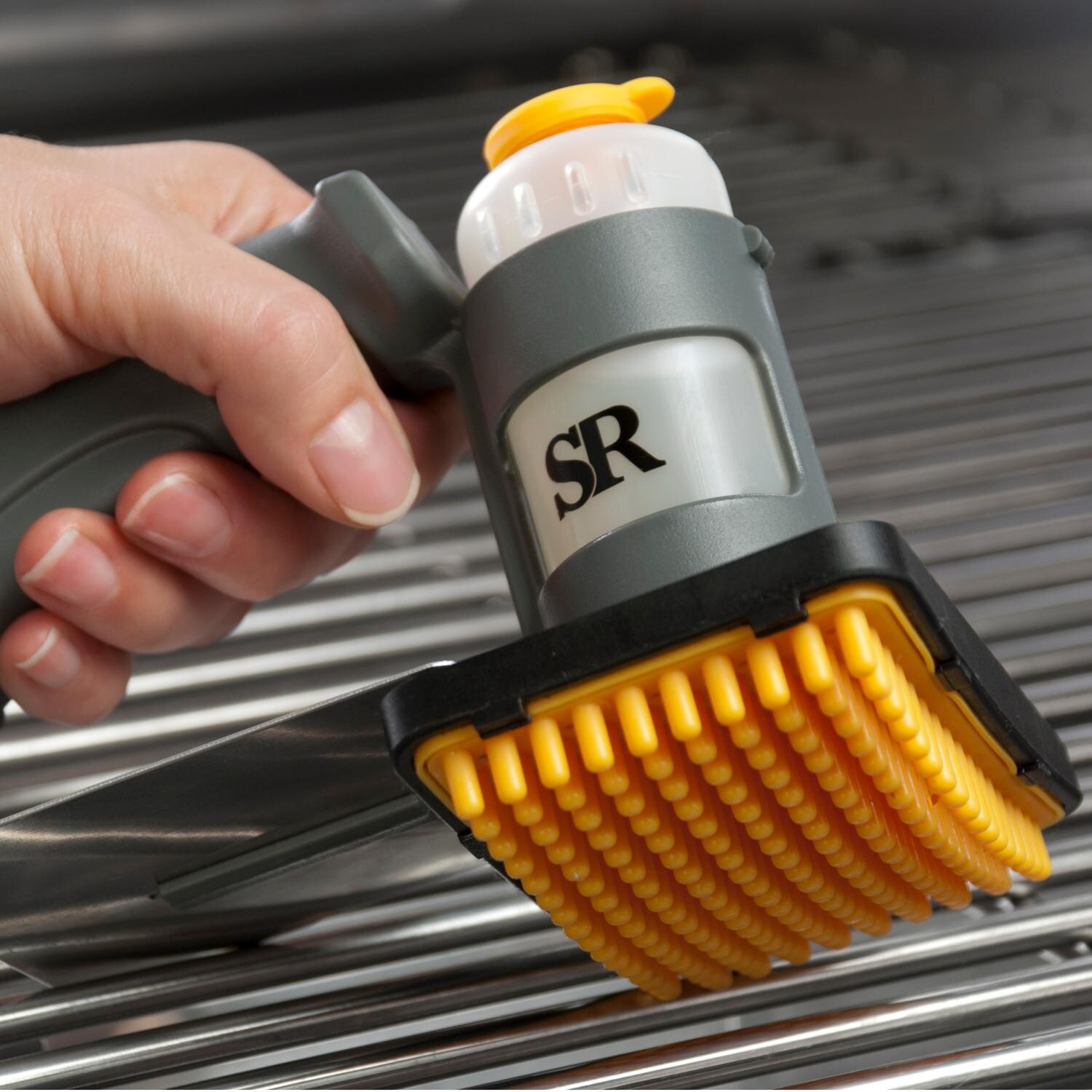 Steven Raichlen Grilling Grate Oiler Brush - In Hand thumbnail