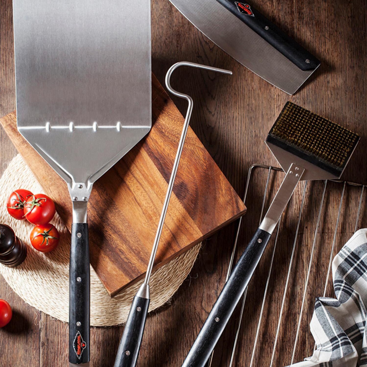 Fornetto 4 Piece Tool Kit - In Use thumbnail