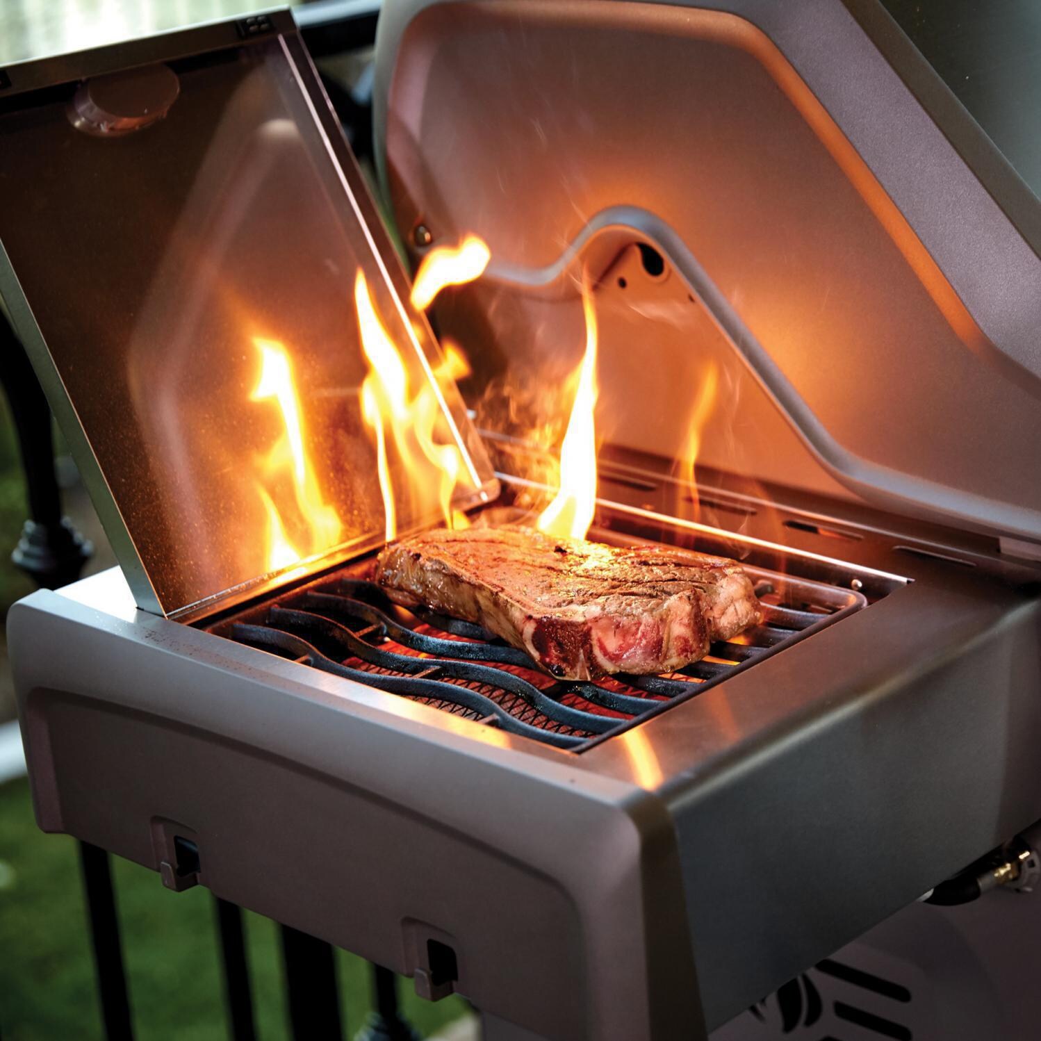 Napoleon Rogue 525 - Infrared Side Burner Lifestyle thumbnail