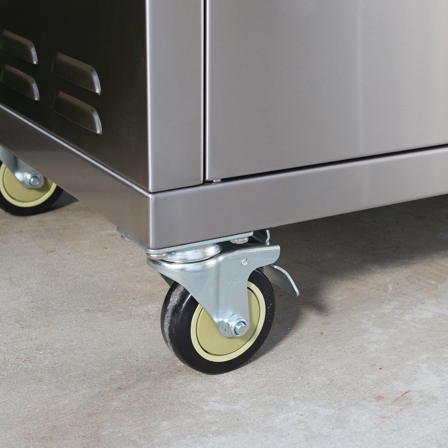 Bull 55000 Brahma 38-in 5-Burner Propane Gas Grill Cart - Locking Caster - Detail thumbnail