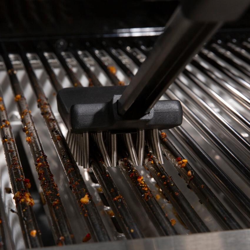 Broil King Stainless Steel Coil Spring Baron Grill Brush - 65600 - In Use - Lifestyle thumbnail