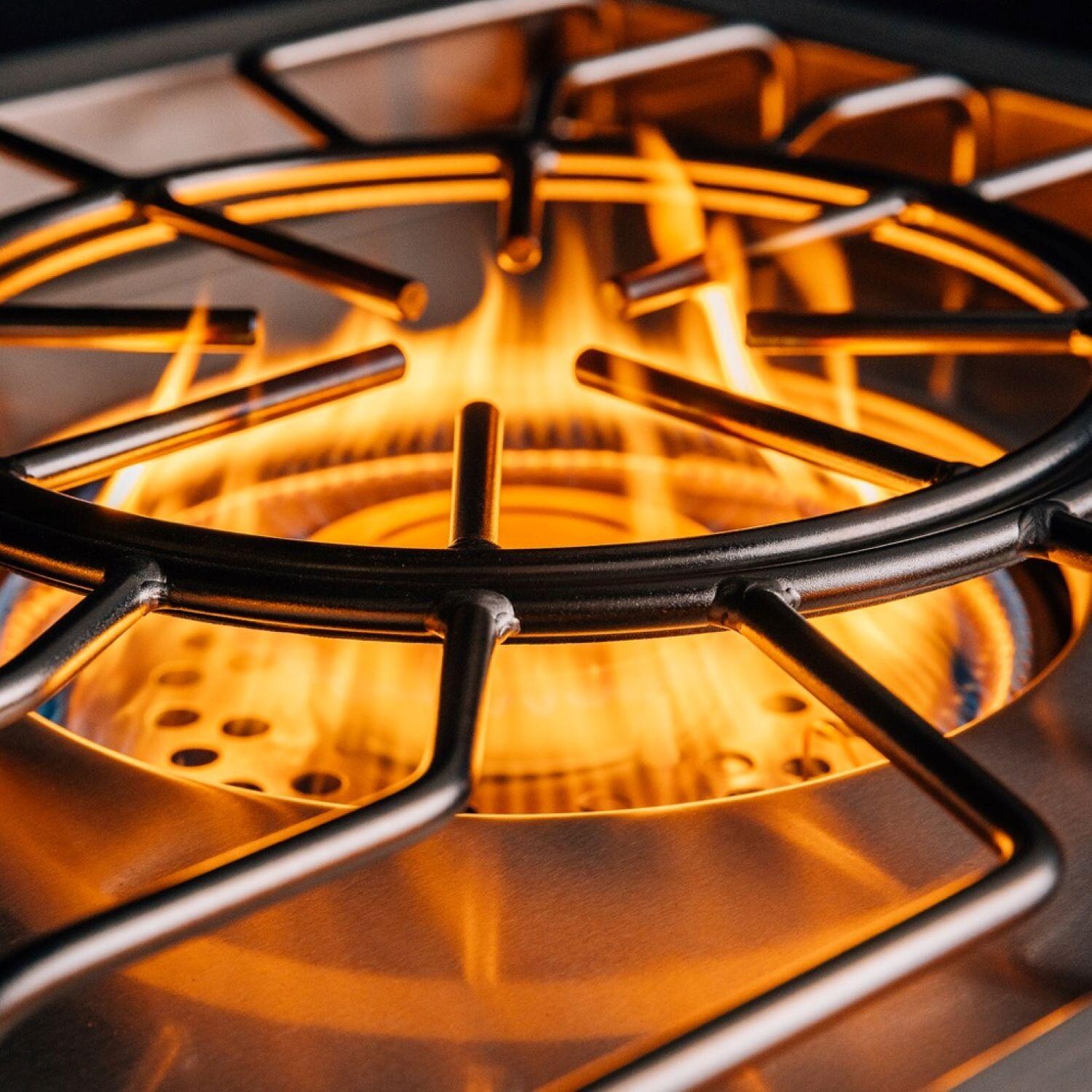 Summerset PB2PROL Pro15-in Built-In Propane Gas Power Burner - Burner - On - Detail thumbnail