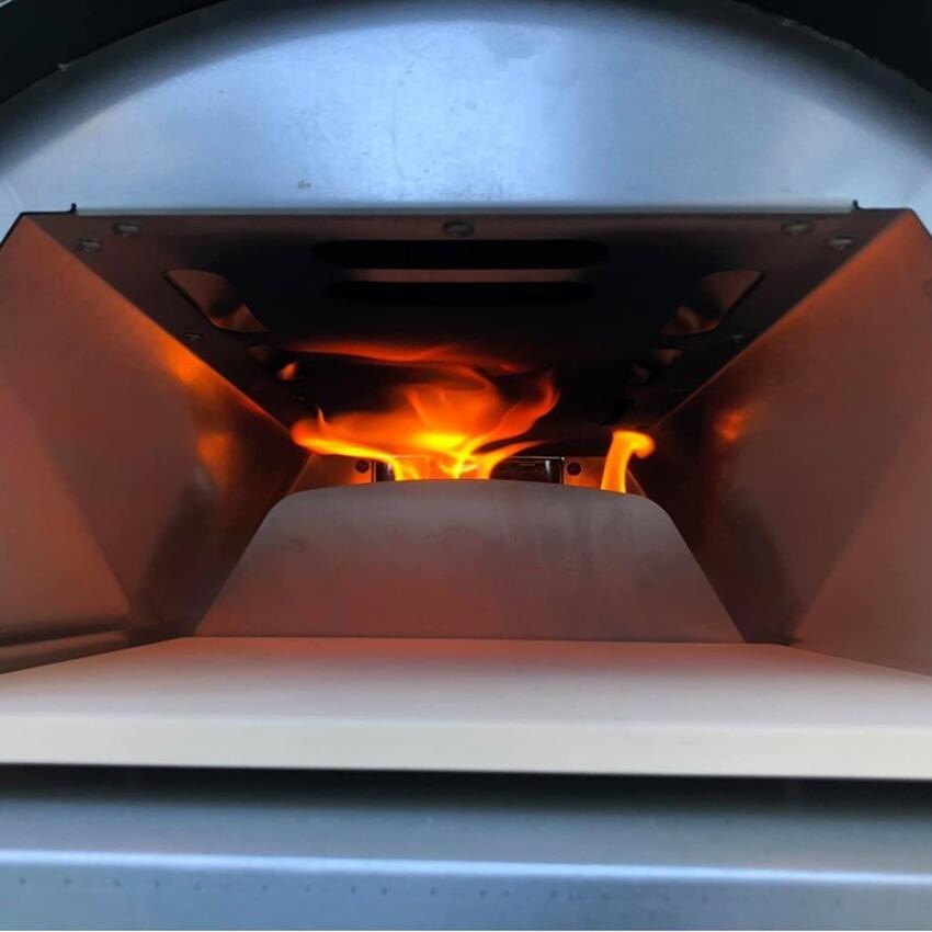 WPPO WKE-01-BLK Le Peppe Portable Eco Wood-Fired Oven w/ Deluxe Peel - Black - Inside - Detail thumbnail