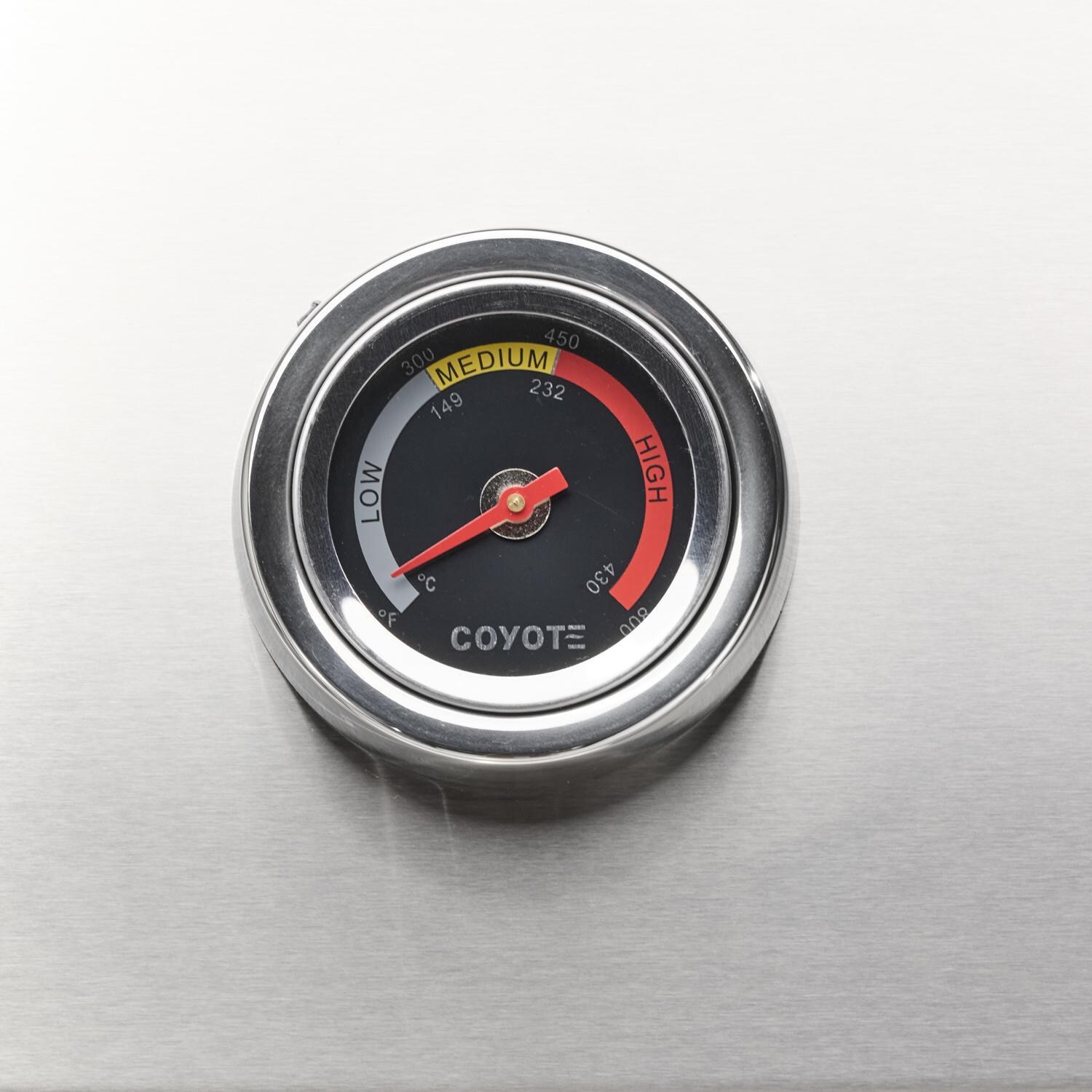 Coyote Outdoor Living 34 Inch C-Series Freestanding Natural Gas Grill - Temperature Gauge - Detail thumbnail