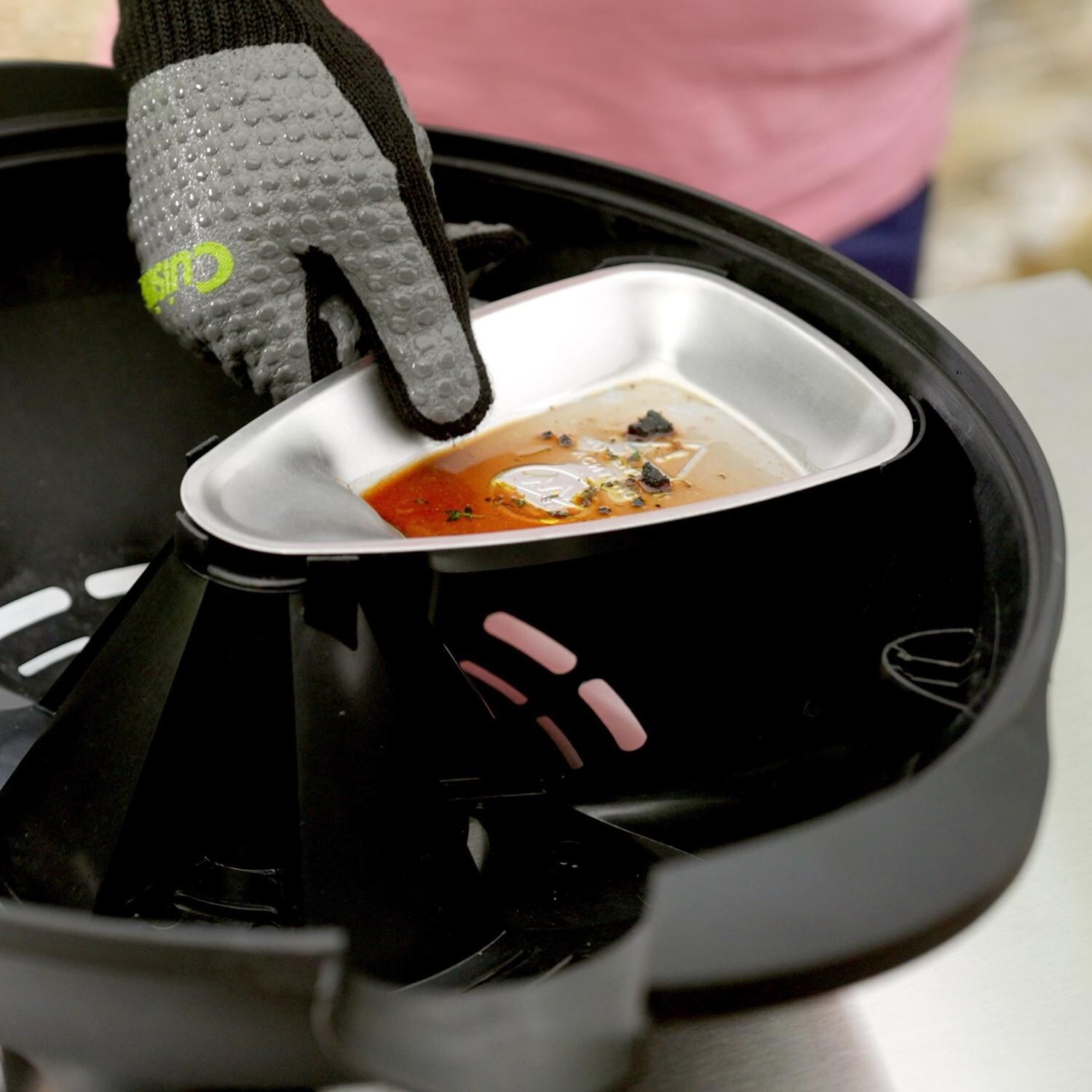 Cuisinart CEG-115 21-Inch 2-in-1 Outdoor Electric Grill - Grease Trap thumbnail