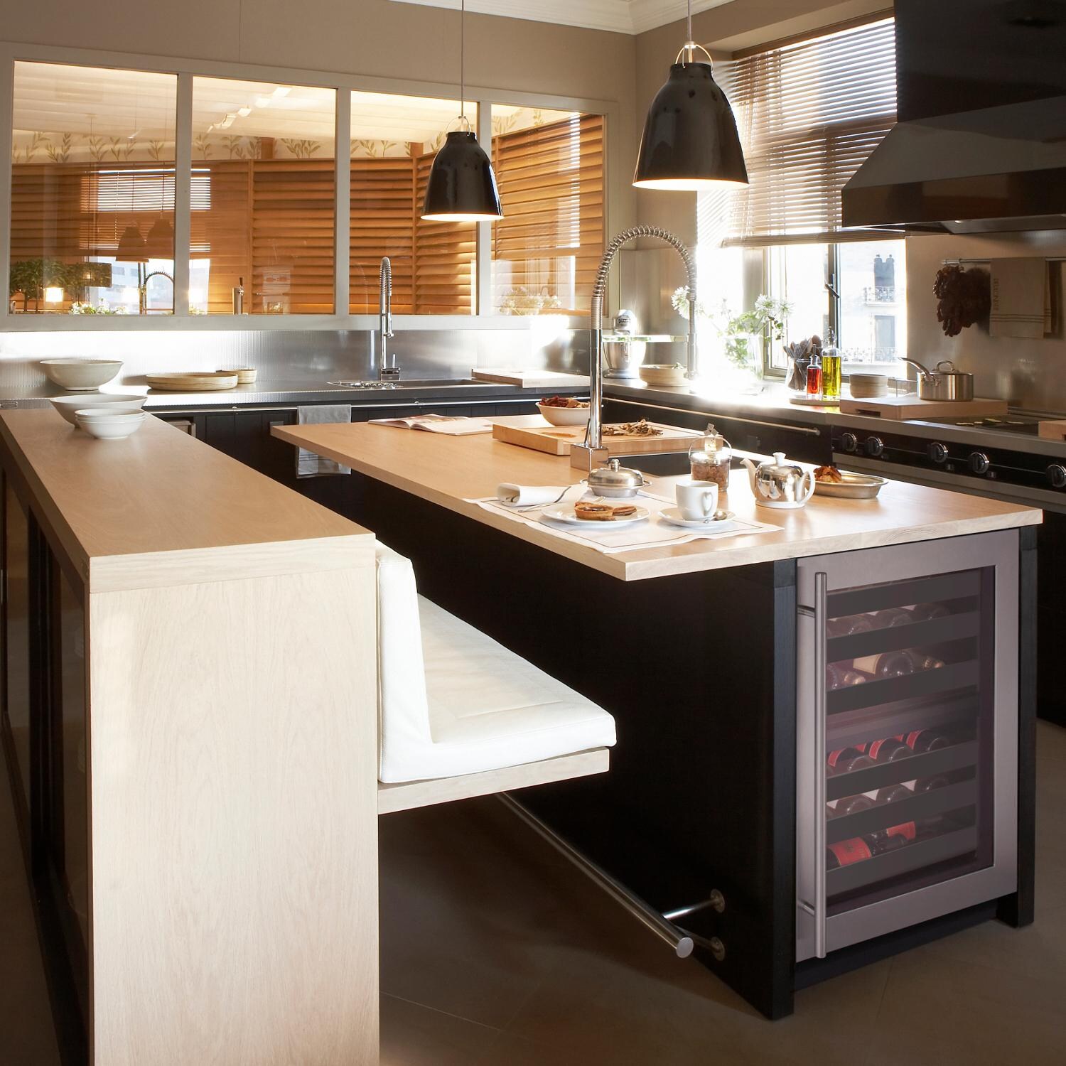 U-Line 24-Inch 43 Bottle Built-In Right Hinge Dual Zone Wine Captain - Stainless Steel - U-2224ZWCS-00B - Lifestyle thumbnail