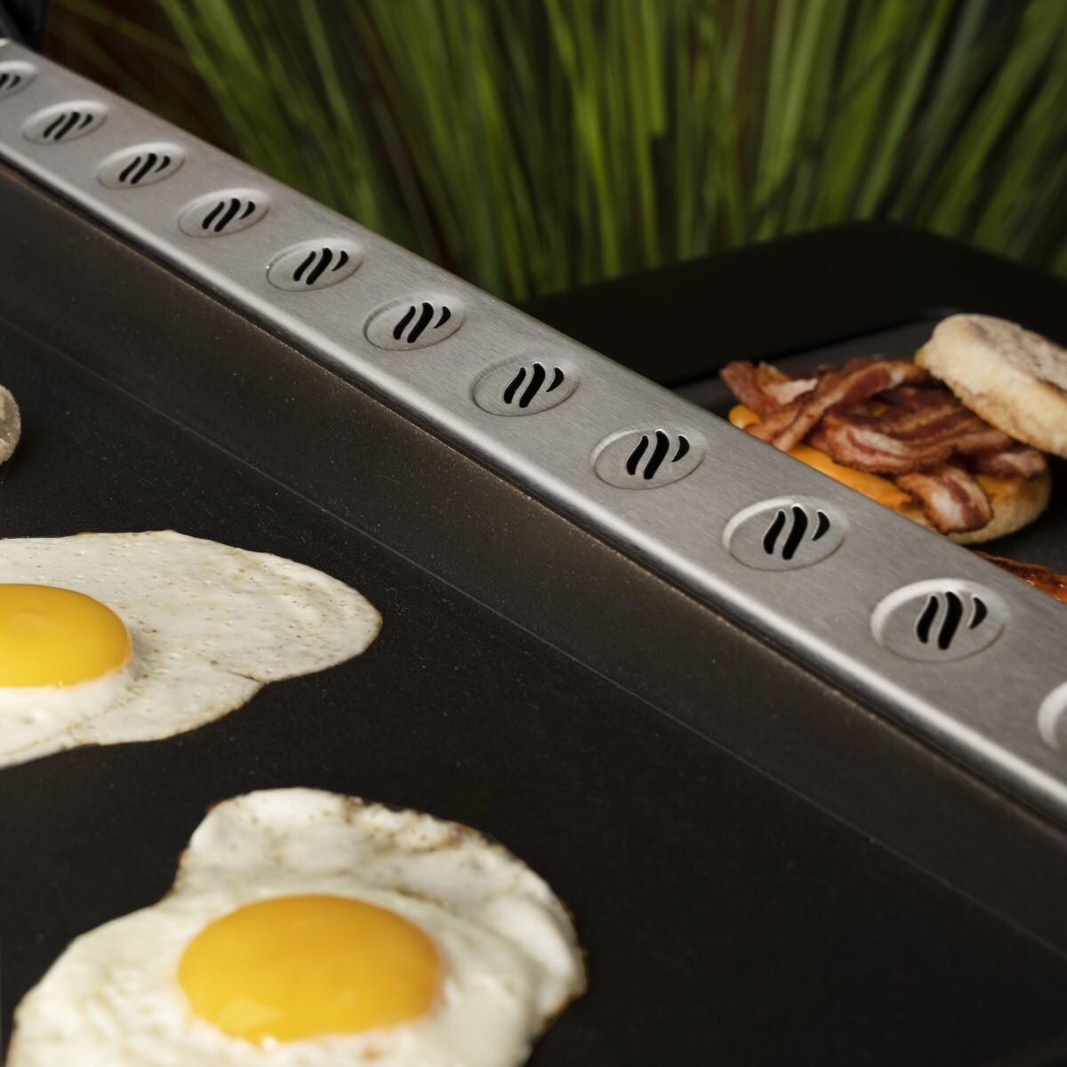 Blackstone 1902 Culinary Pro 36-Inch Griddle Cooking Station W/ Hard Cover - Griddle Detail thumbnail