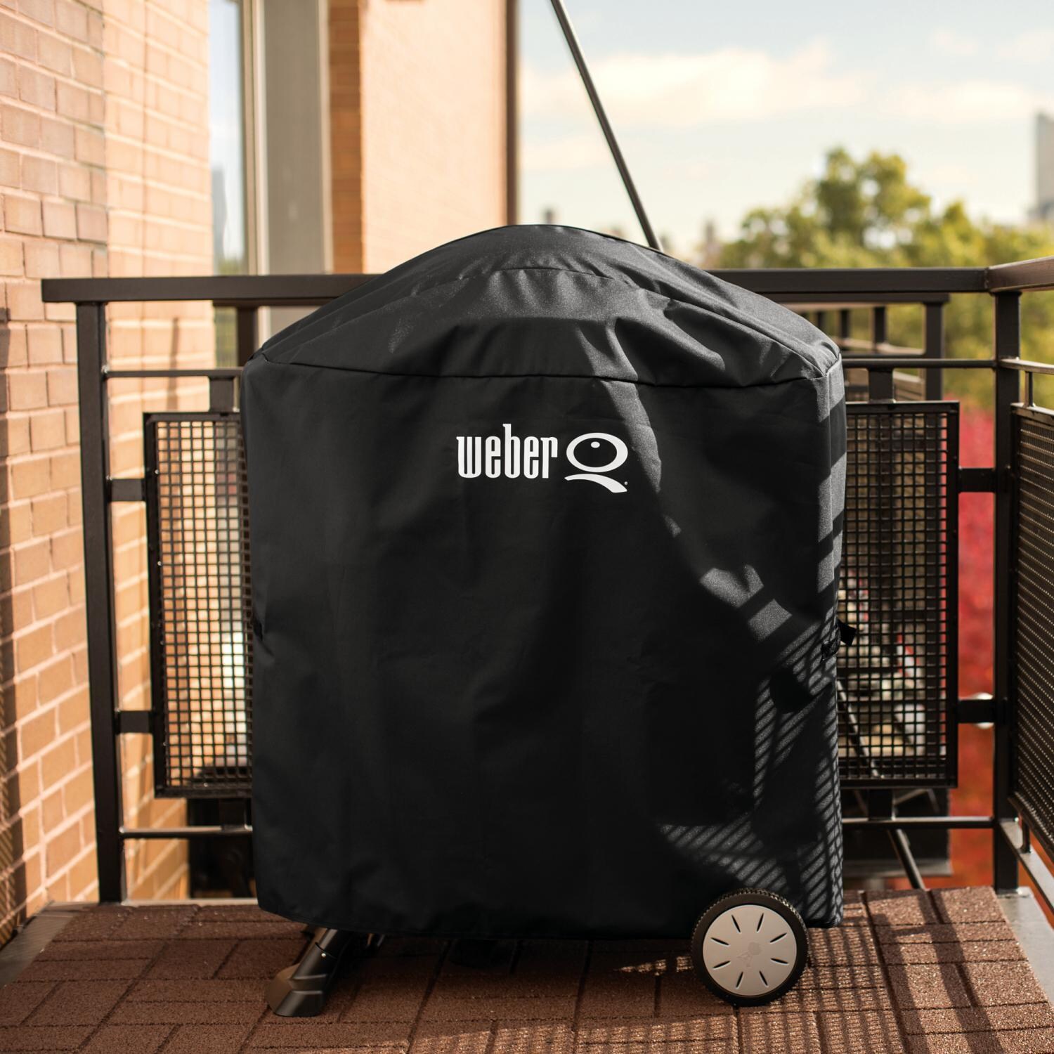 Weber 7113 Premium Grill Cover With Storage Bag For Q 100/1000 Or 200/2000 Series Gas Grills On Cart thumbnail
