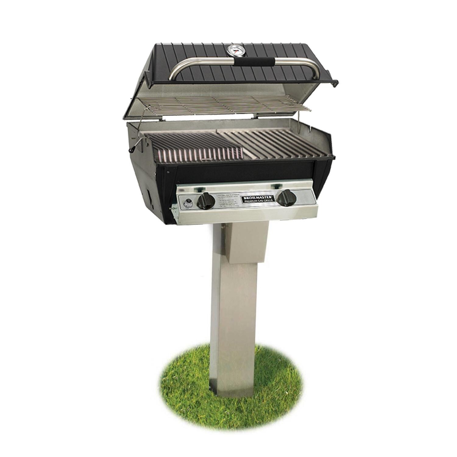 Broilmaster R3BN Infrared Combination Natural Gas Grill On Stainless Steel In-Ground Post