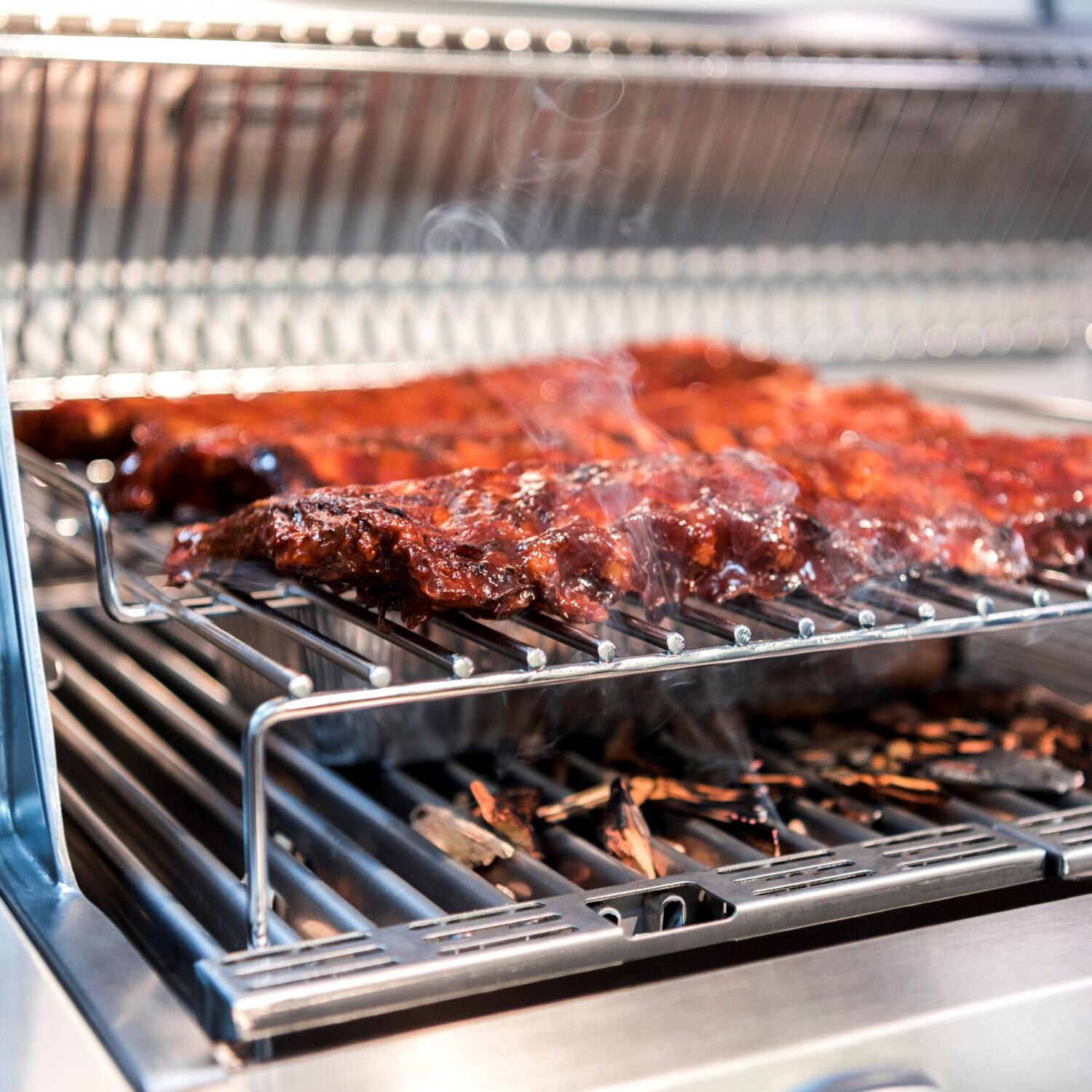 Saber Roasting Rack With Ribs And Wood Chips thumbnail