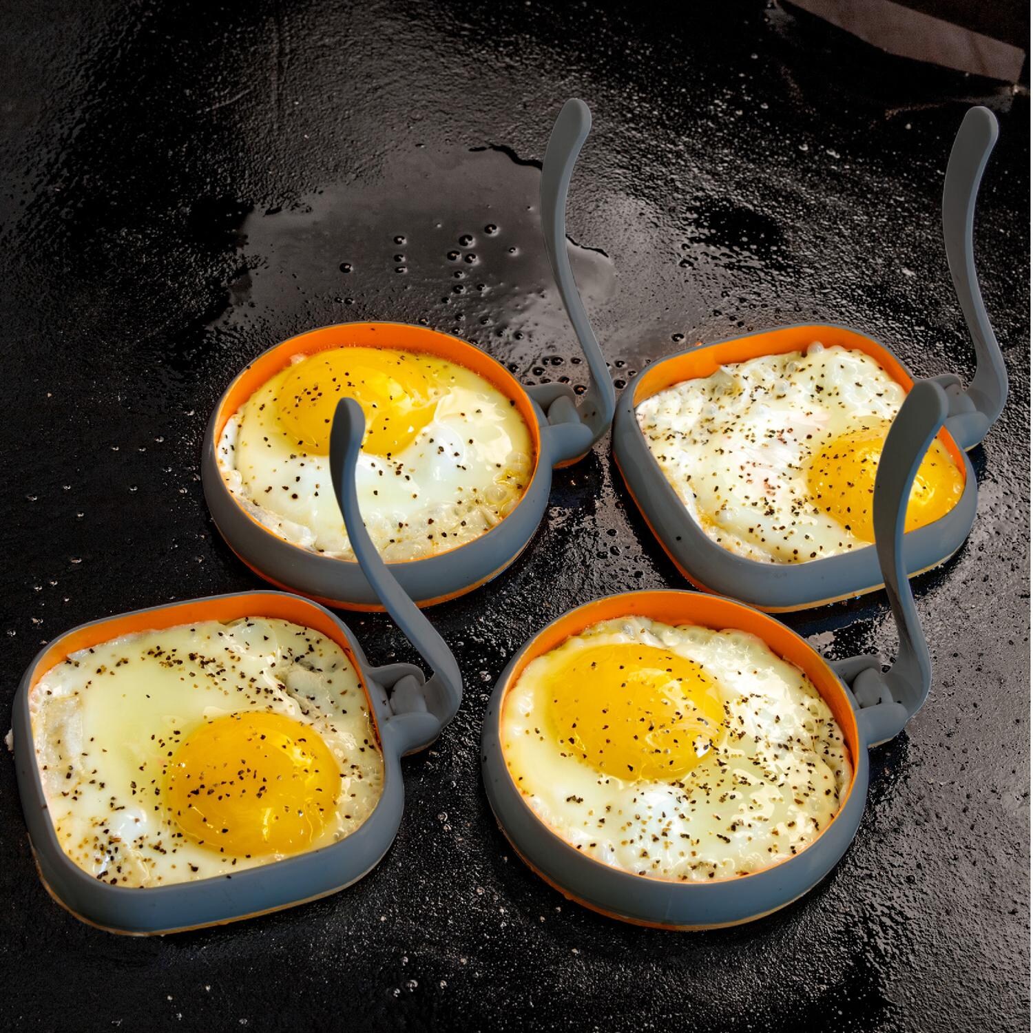 Blackstone 5516 30 Pc Griddle Accessory Kit - Egg Rings - Lifestyle thumbnail