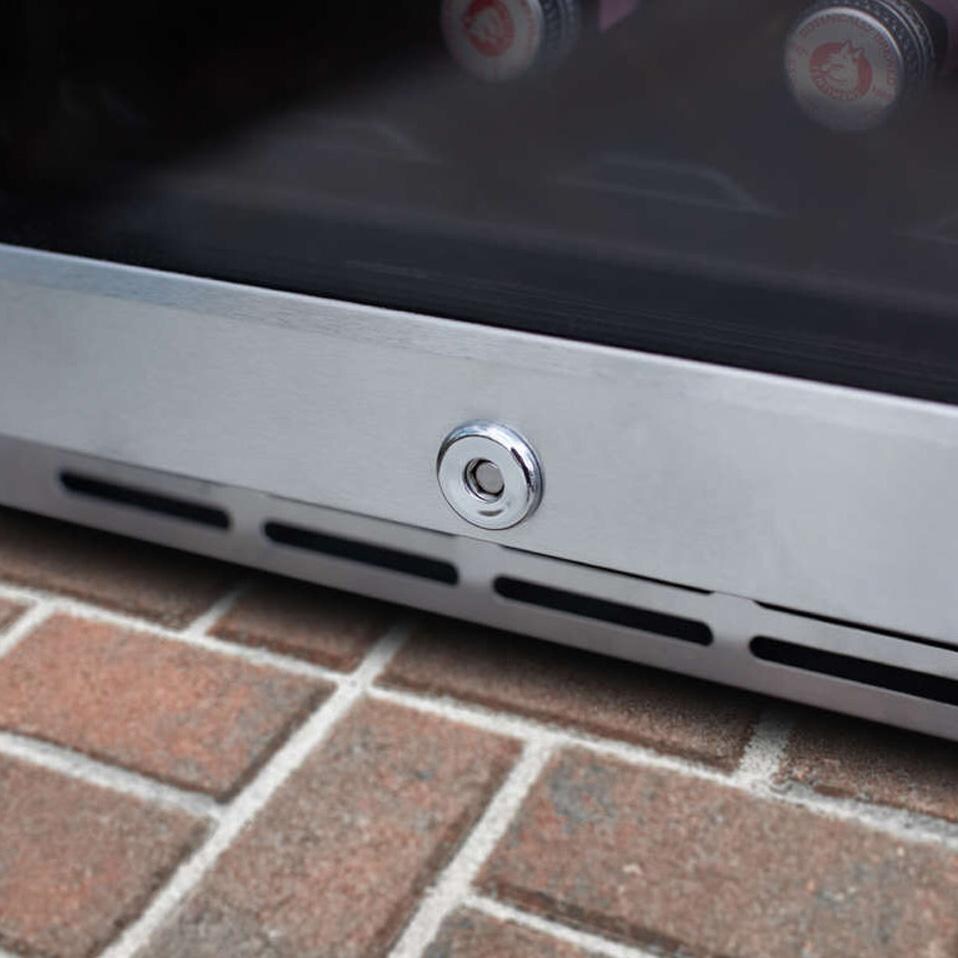 Summerset 15-Inch Outdoor Rated Fridge w/ Glass Door - SSRFR-15G - Lock 2 thumbnail