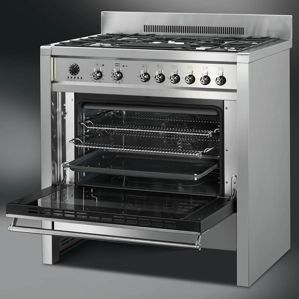 Smeg Opera 36-Inch Range - Oven Interior w/ racks thumbnail