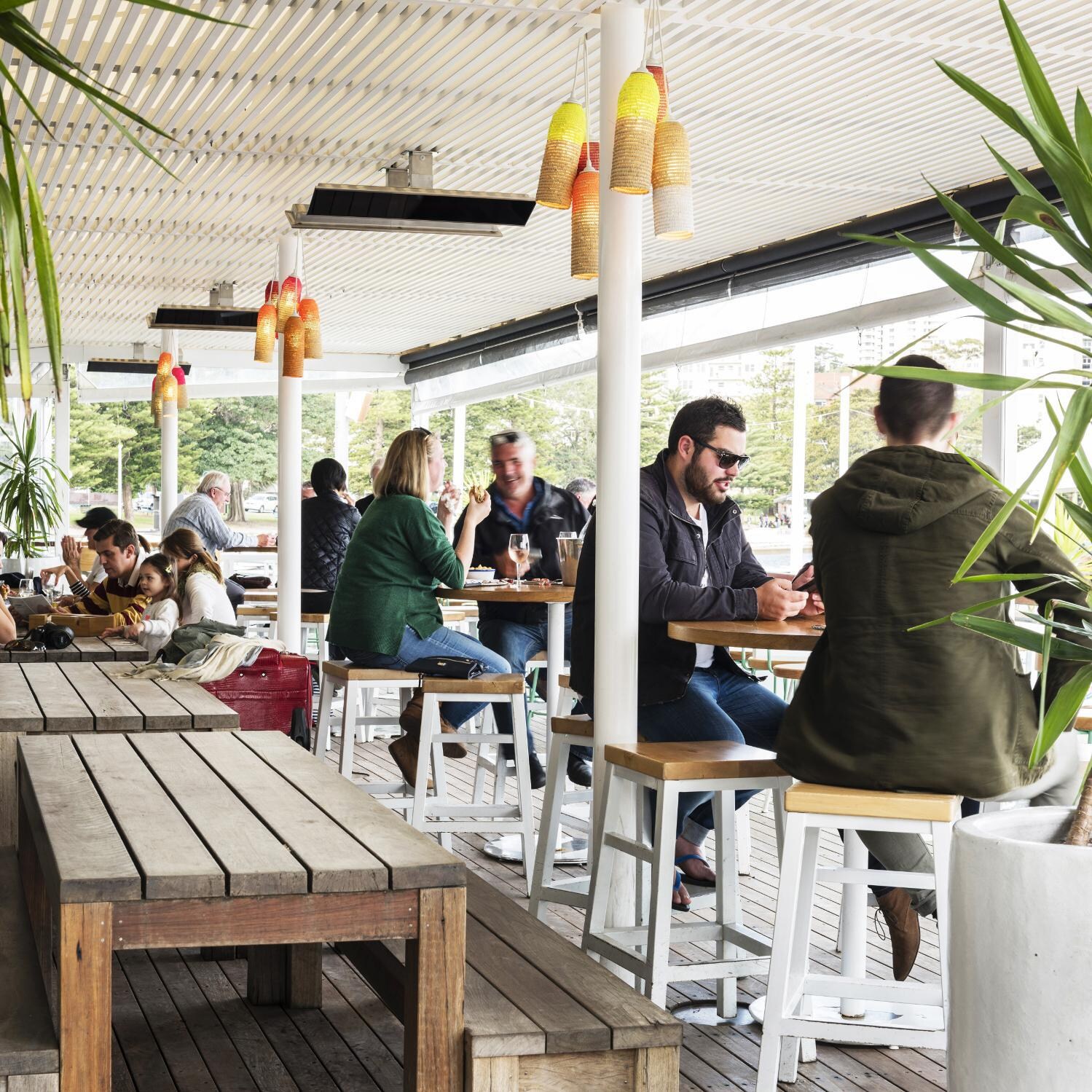 Bromic Platinum 3400W Smart-Heat Series II 240V Electric Patio Heater - Commercial Lifestyle thumbnail