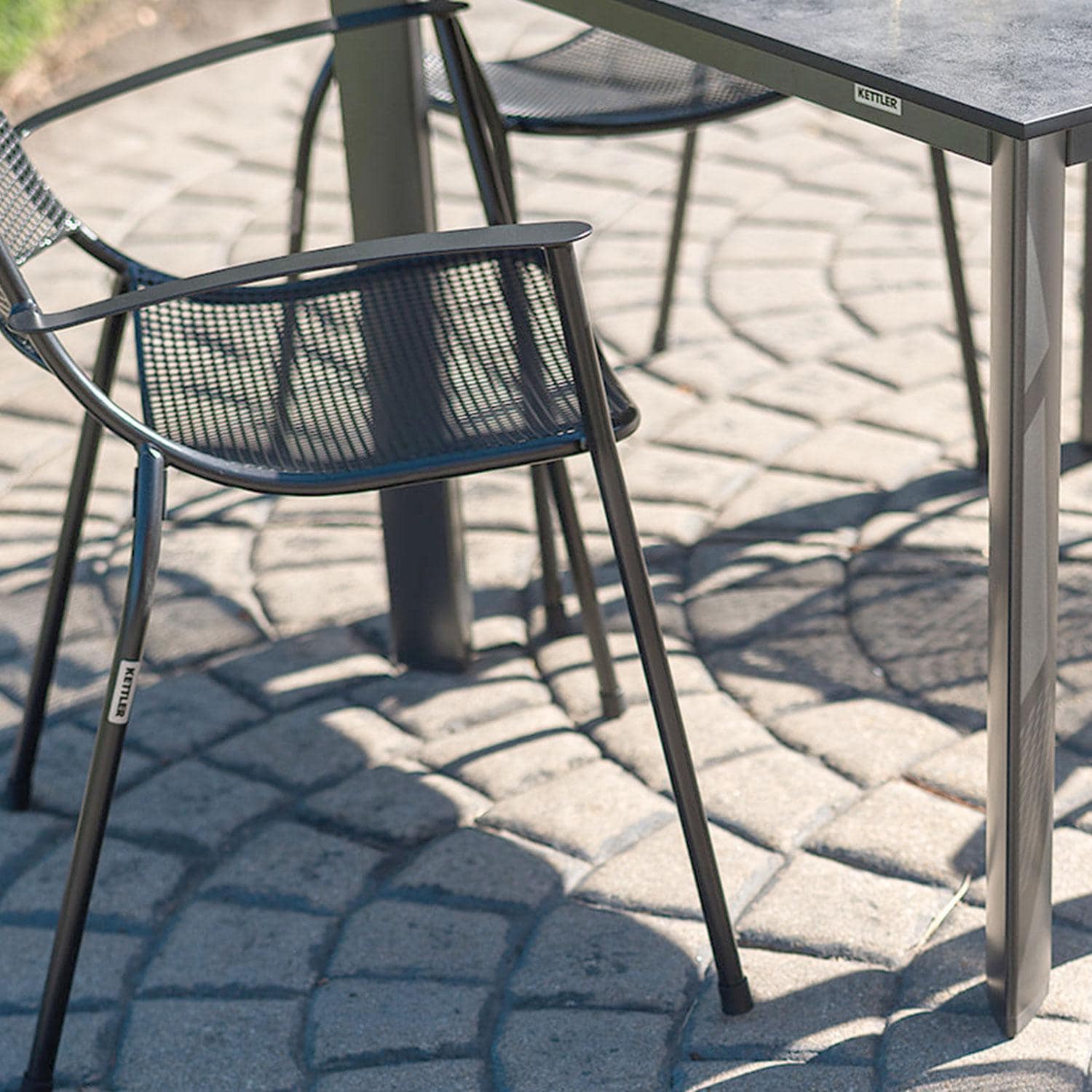 Metro 5 Pc Steel Dining Set By KETTLER - Base Legs - Detail thumbnail